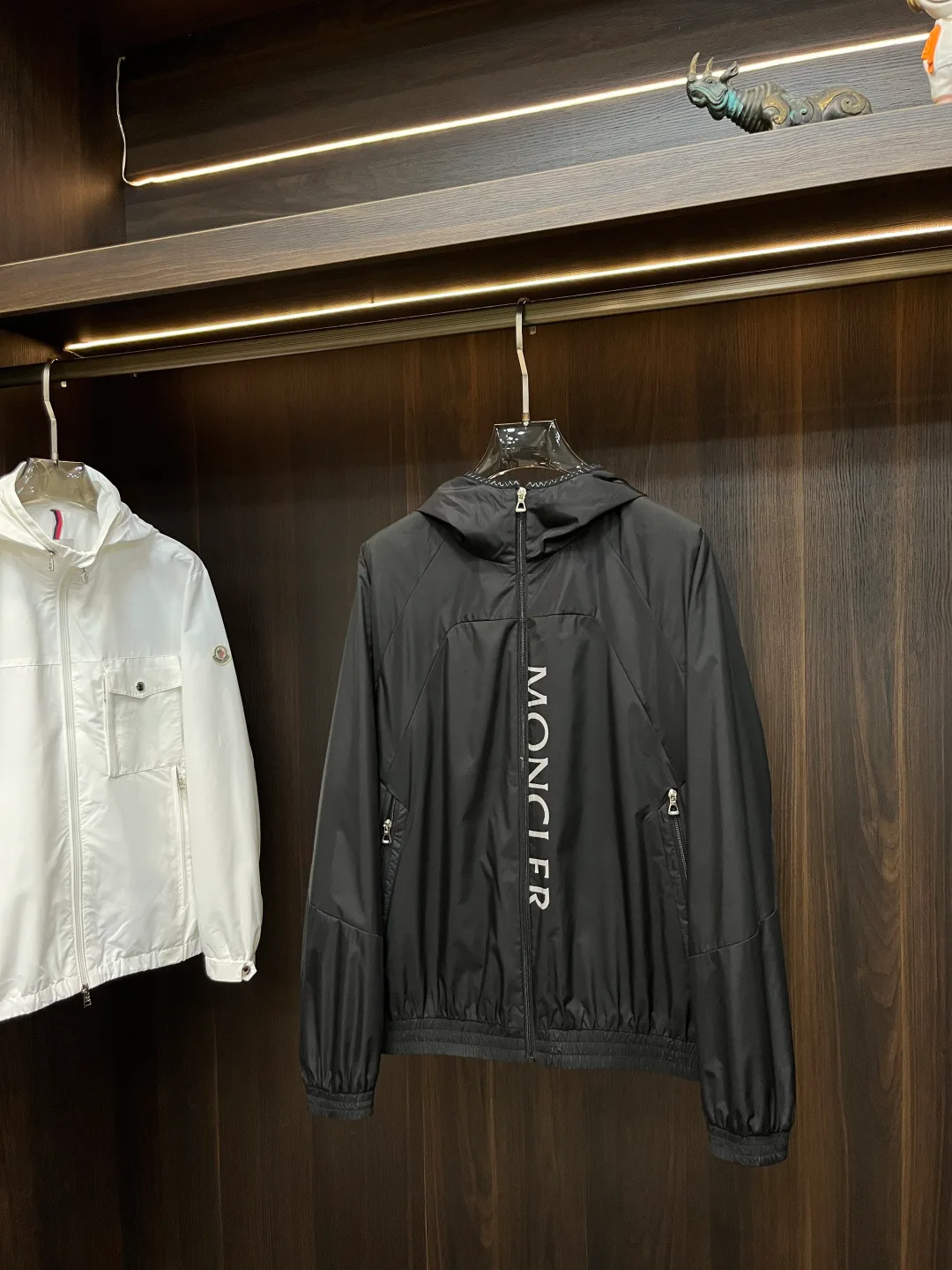 Men's Jackets And Down Jackets MONCLER 18416710