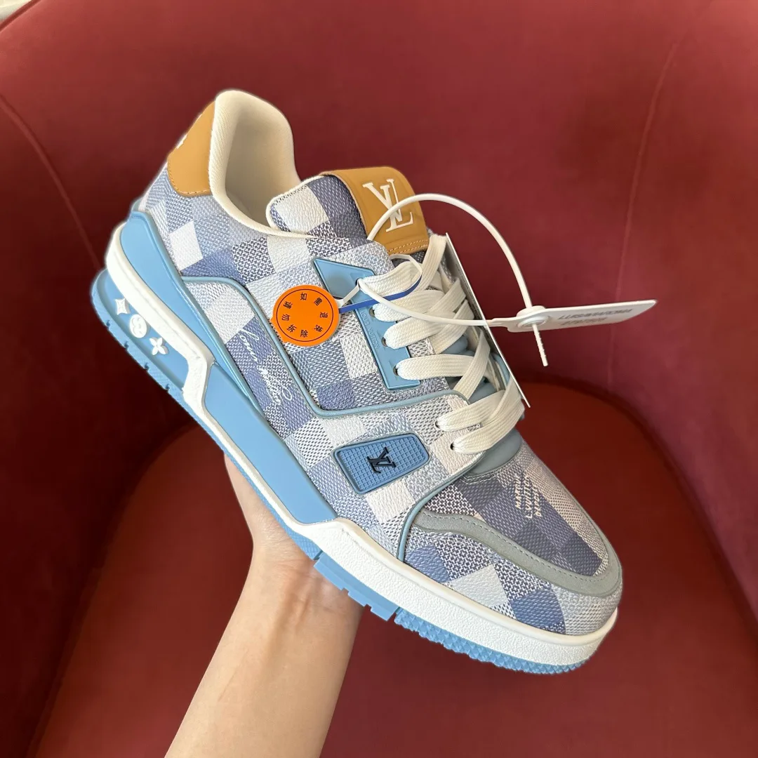Men's Sneakers LOUIS VUITTON 18039931