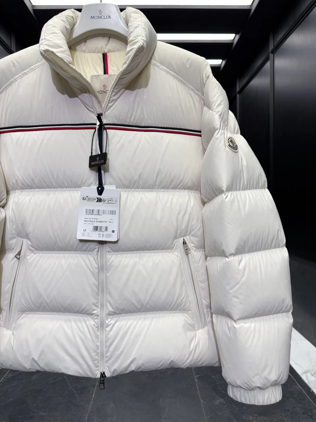 Men's Jackets And Down Jackets MONCLER 18007691