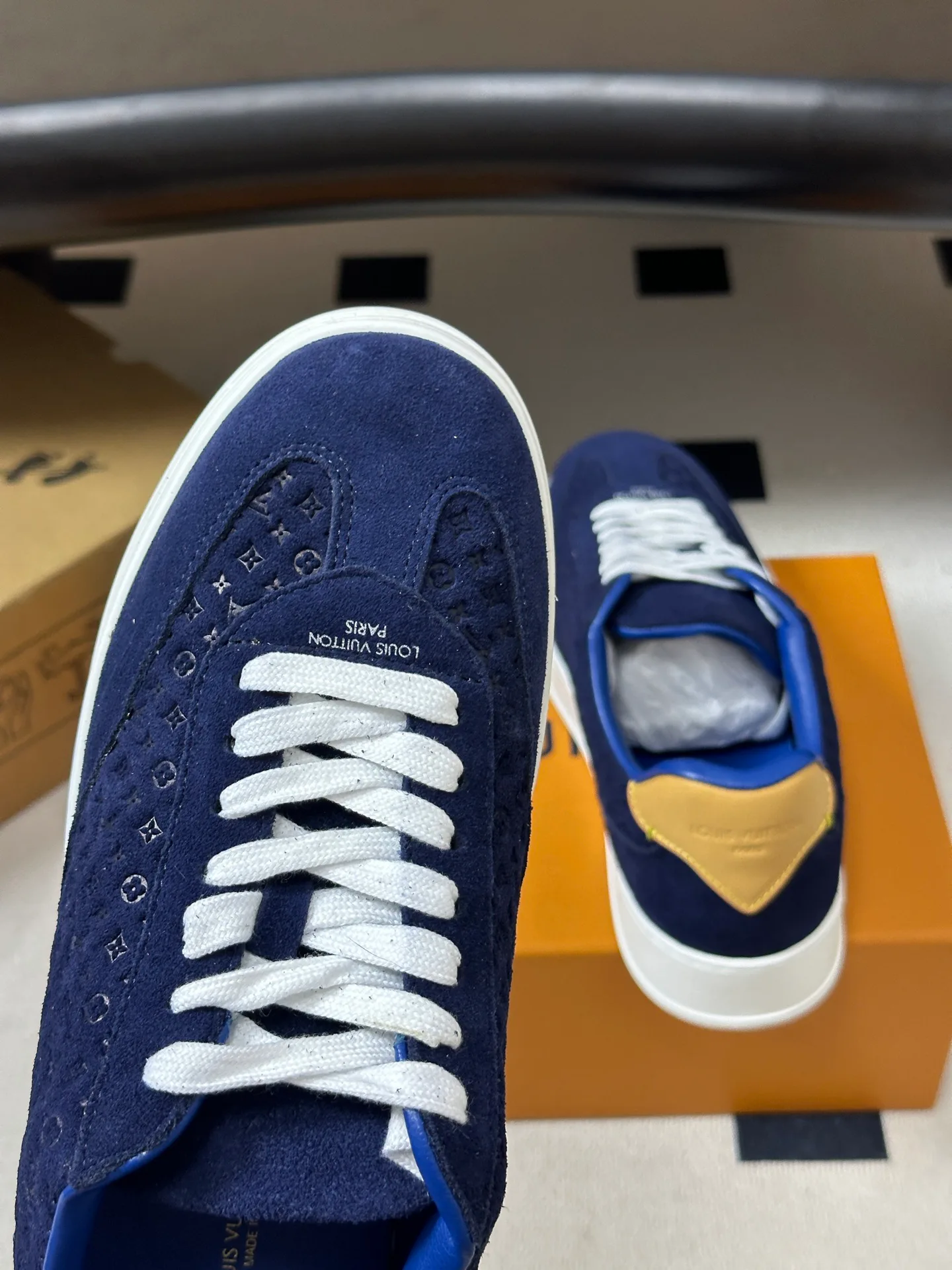 Men's Sneakers LOUIS VUITTON 18340909