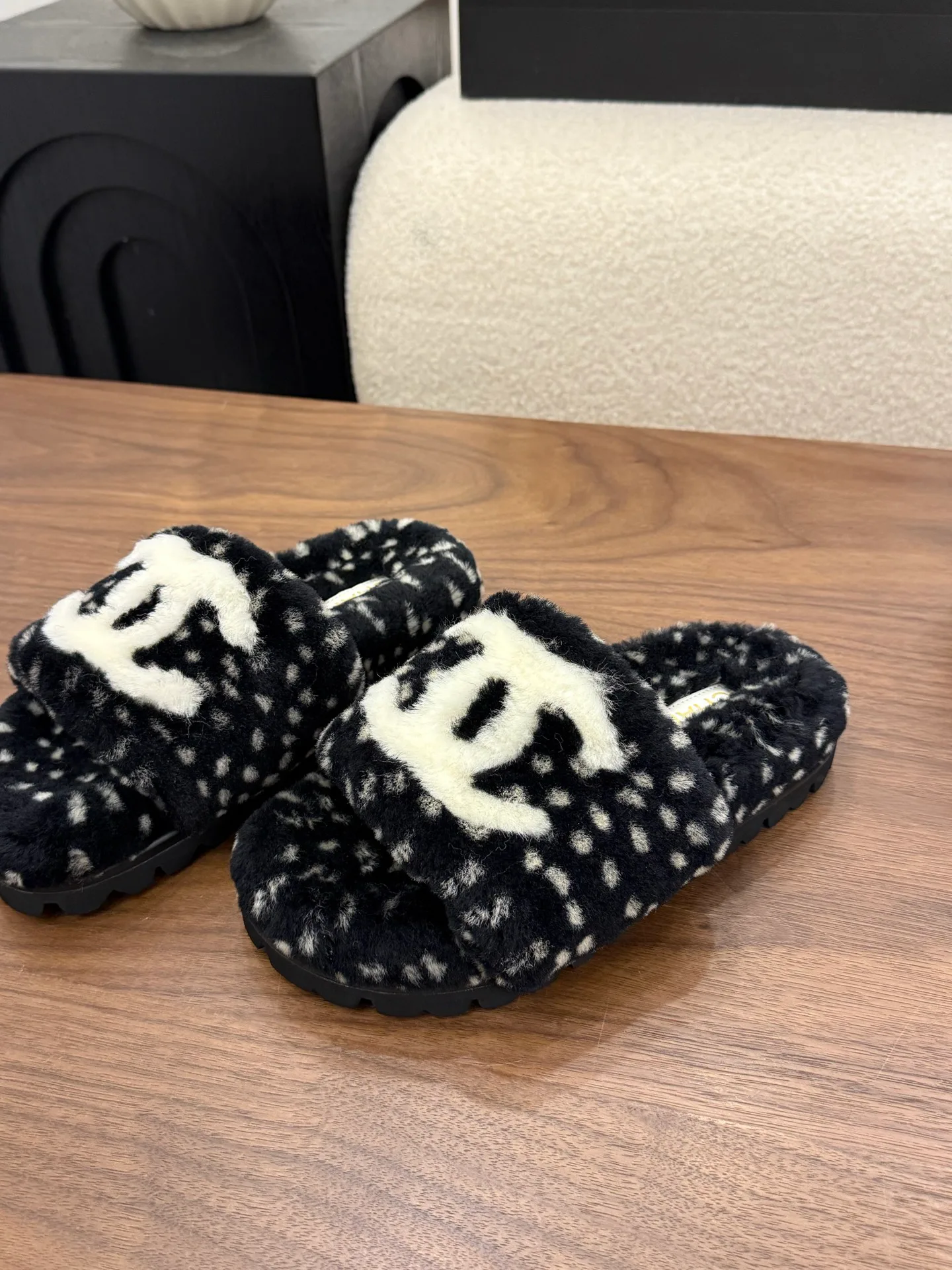 Women's Slippers CHANEL 18223636