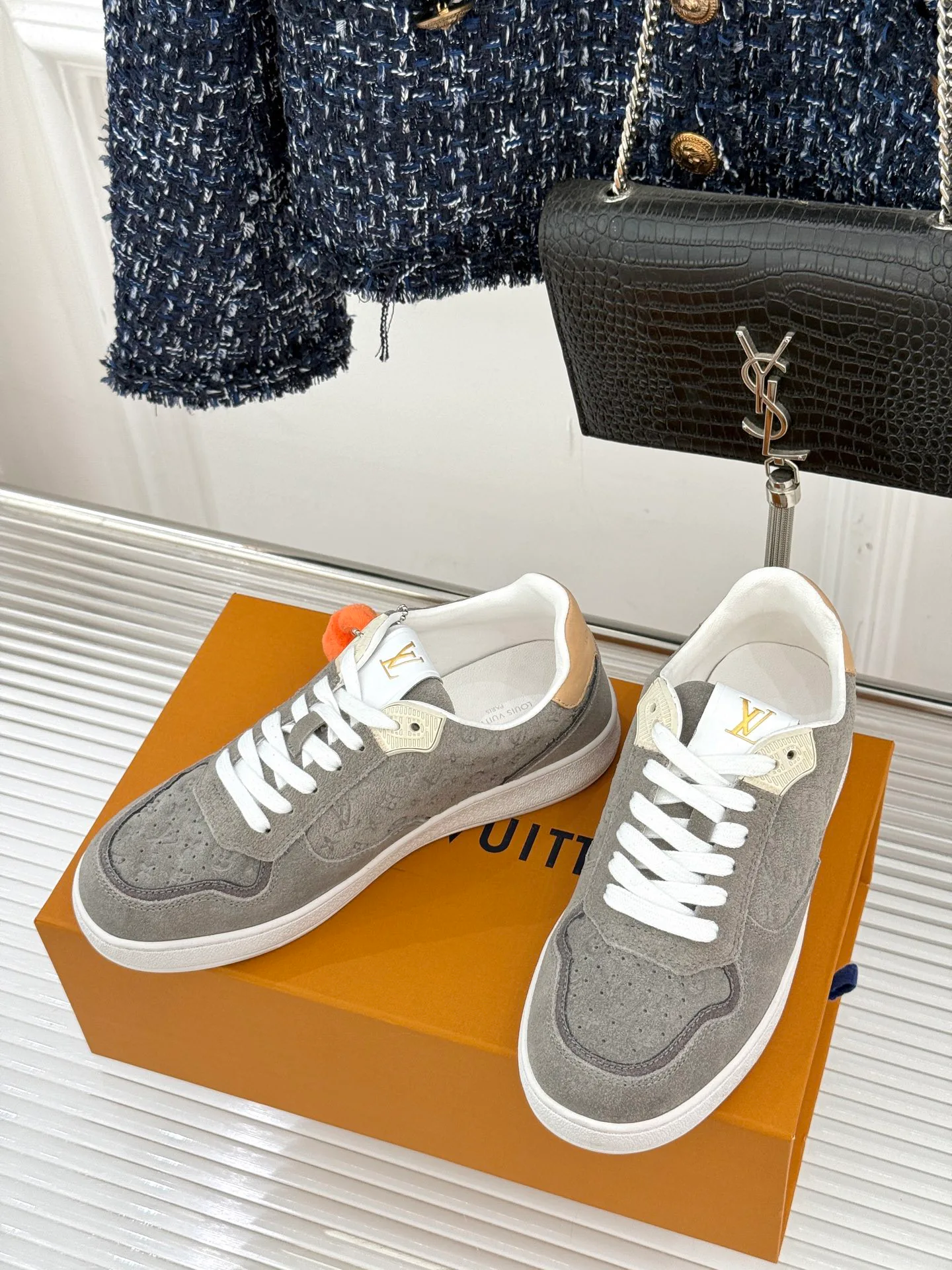 Women's Sneakers LOUIS VUITTON 18036324