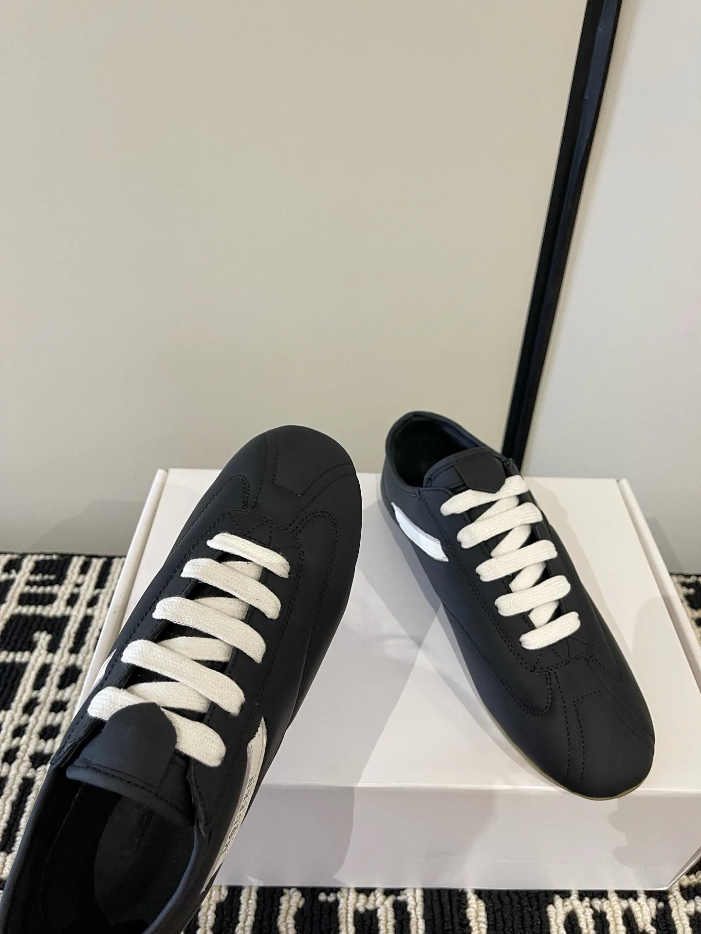 Women's Sneakers ALEXANDER MCQUEEN 18386235