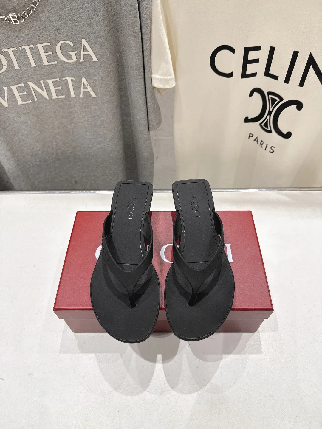 Women's Flip-Flops GUCCI 17057017