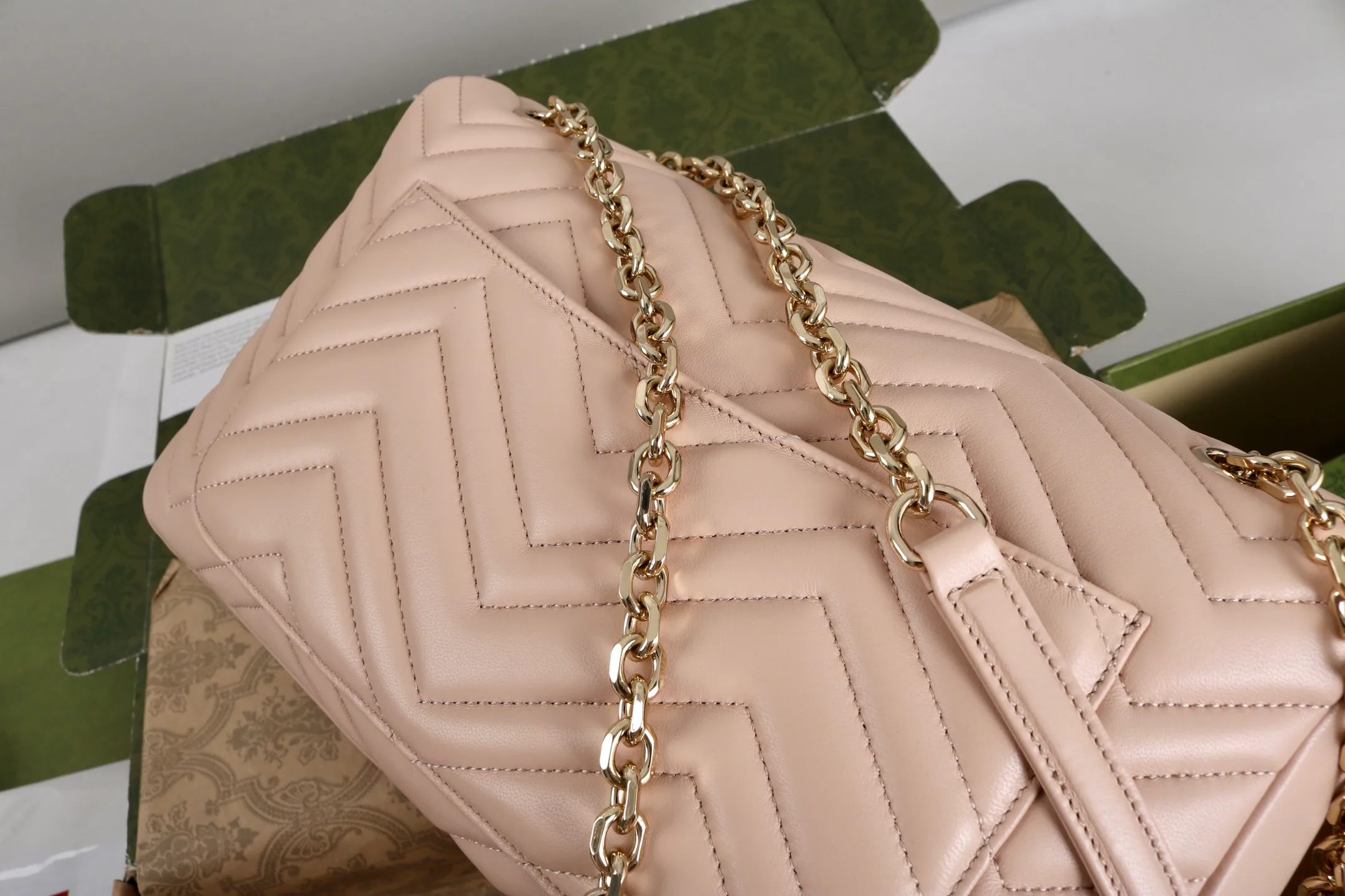 Women's Classic Handbags GUCCI 18223242