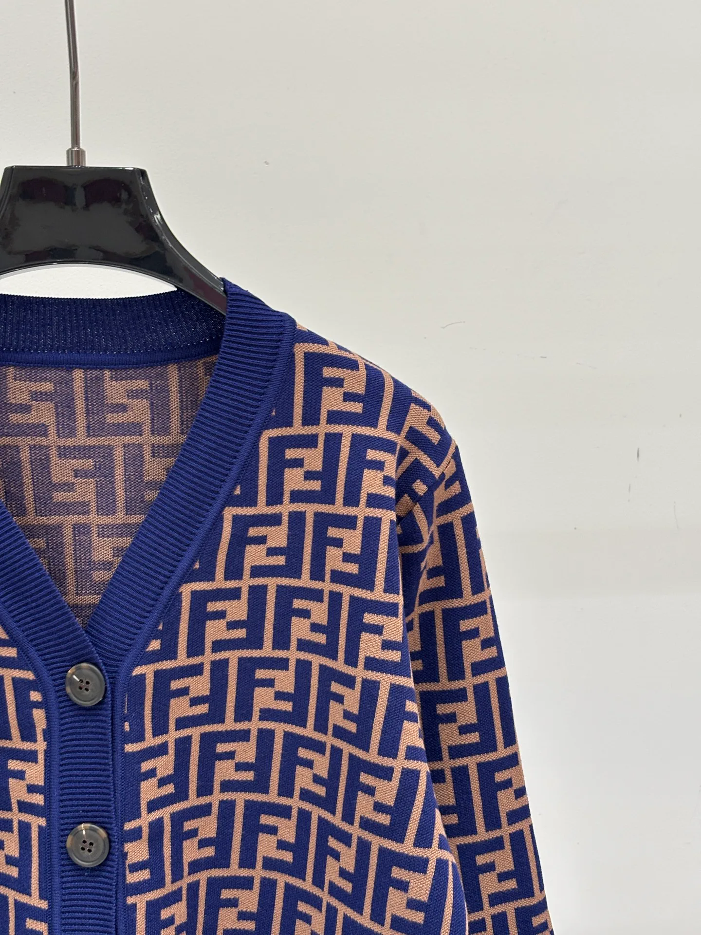 Women's Jumpers And Sweaters FENDI 17930691