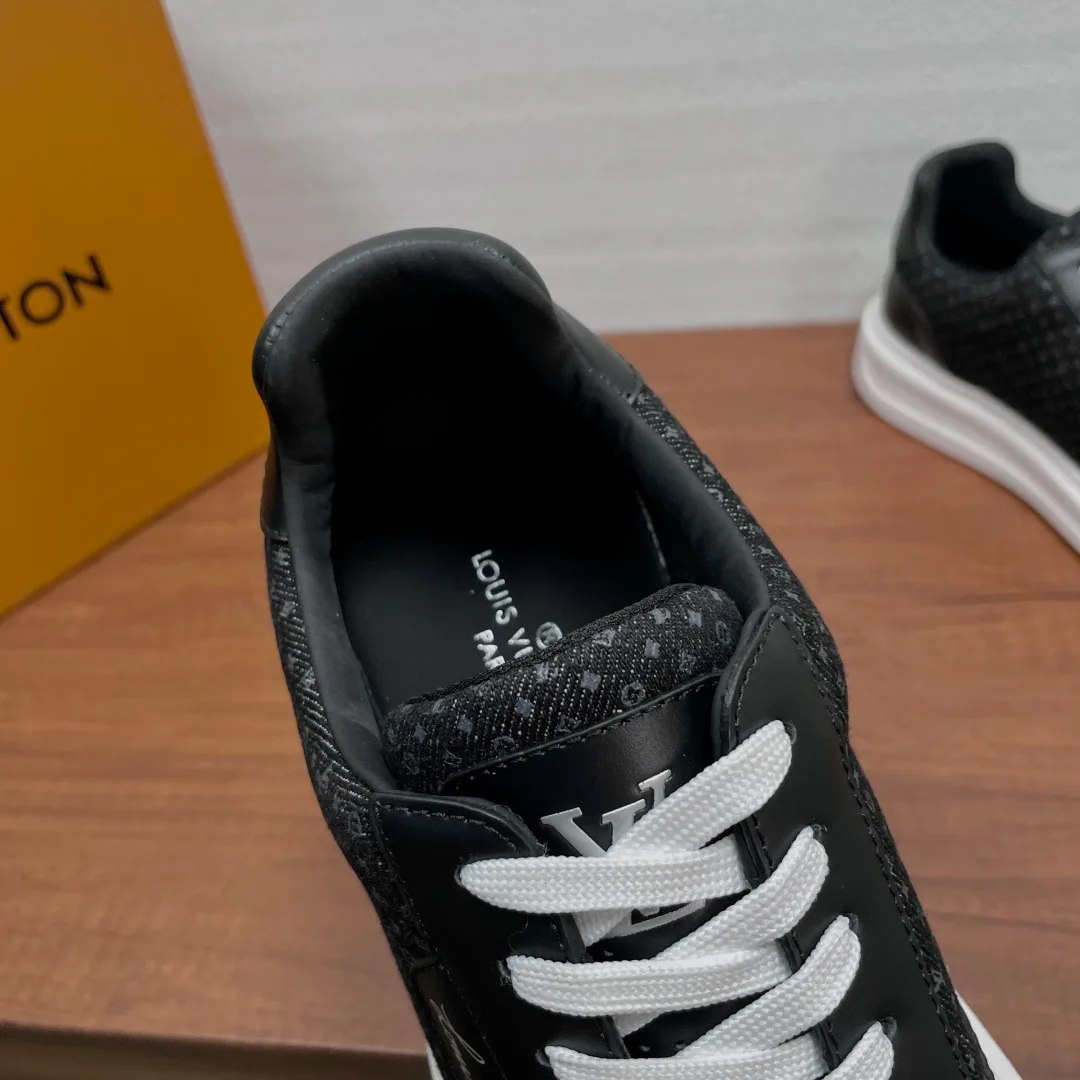Men's Sneakers LOUIS VUITTON 18000613