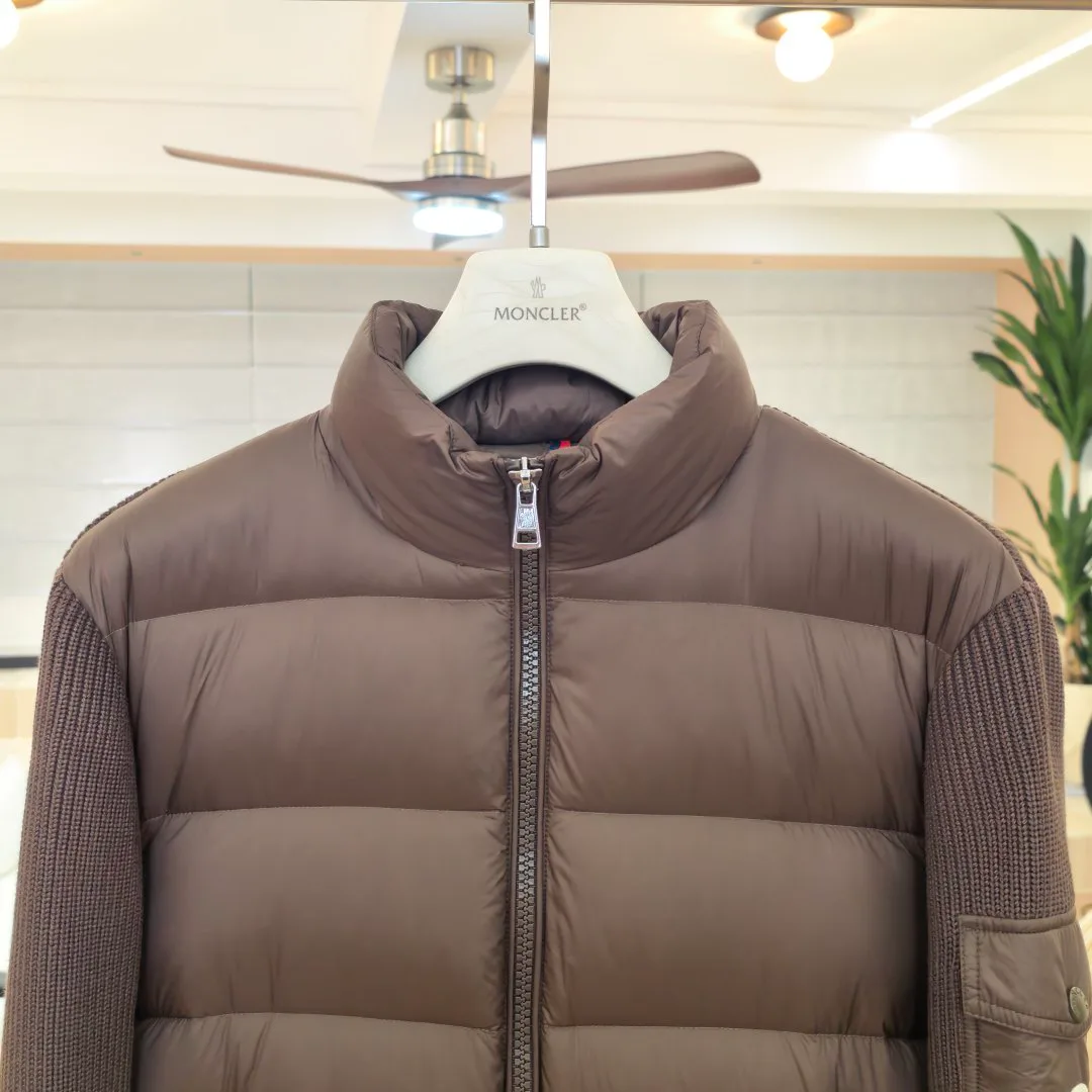 Women's Jackets And Down Jackets MONCLER 18130347