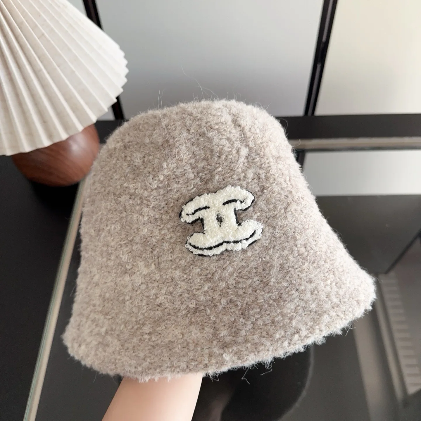 Hats CHANEL 18105168