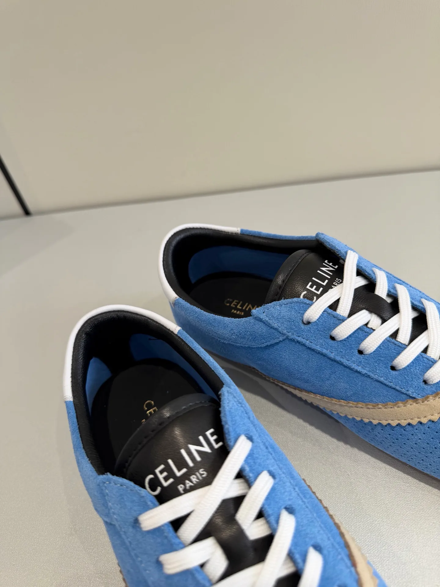 Women's Sneakers CELINE 17977144