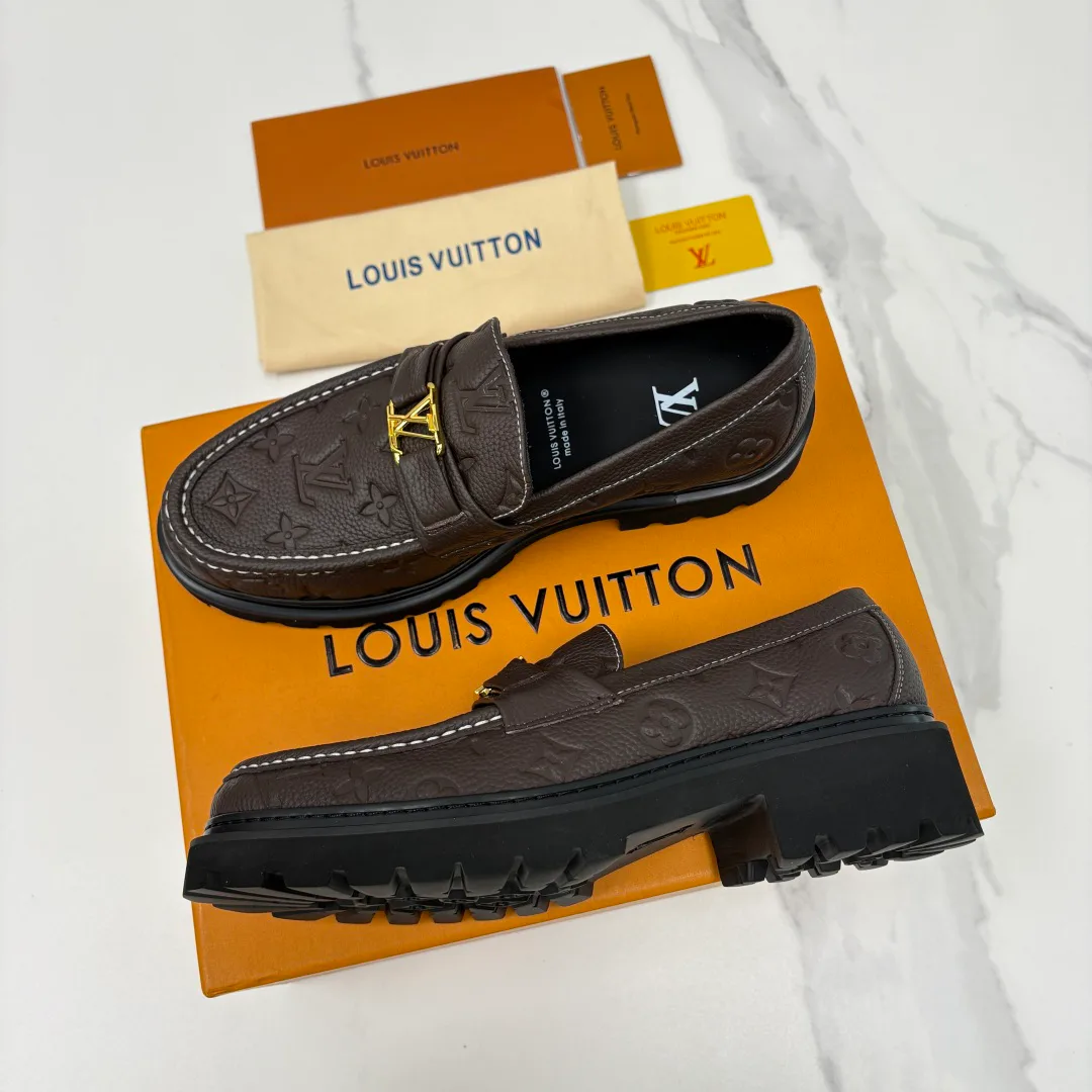 Men's Loafers And Dress Shoes LOUIS VUITTON 17715952