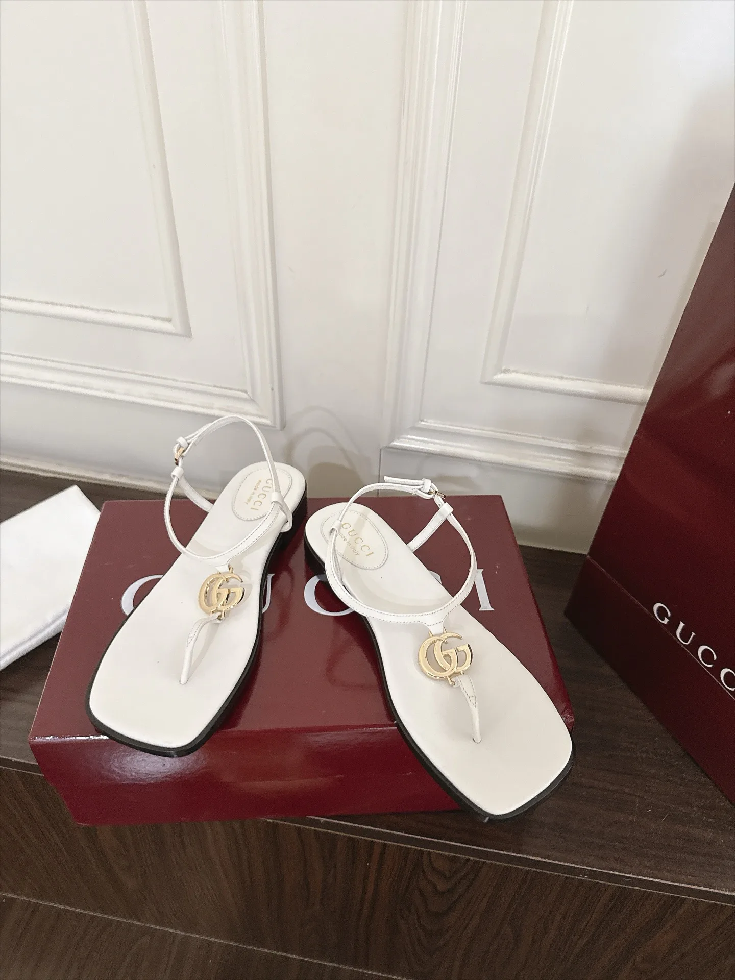 Women's Open-Toe Sandals GUCCI 18143129