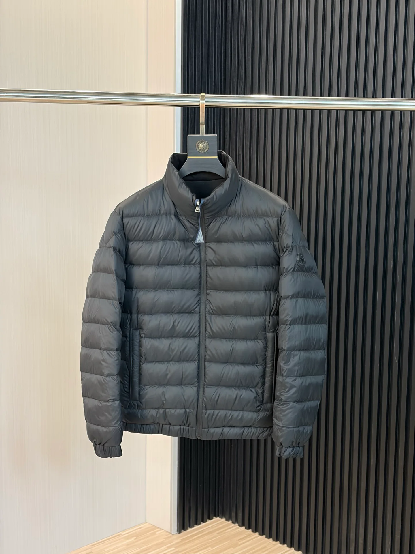 Women's Jackets And Down Jackets MONCLER 18188486