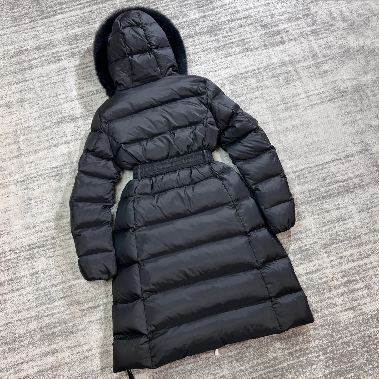 Women's Jackets And Down Jackets MONCLER 17892133