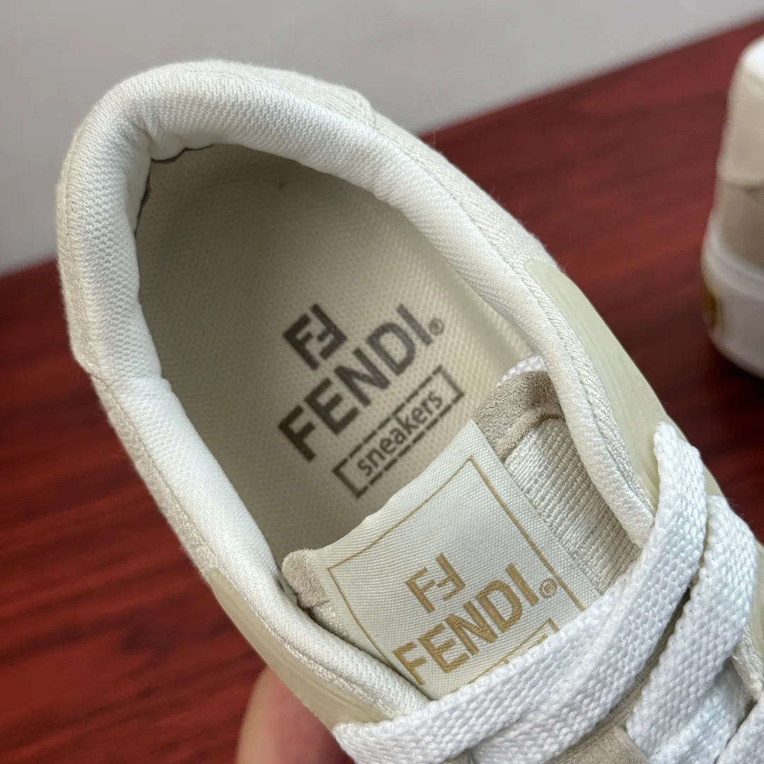 Women's Sneakers FENDI 18119032