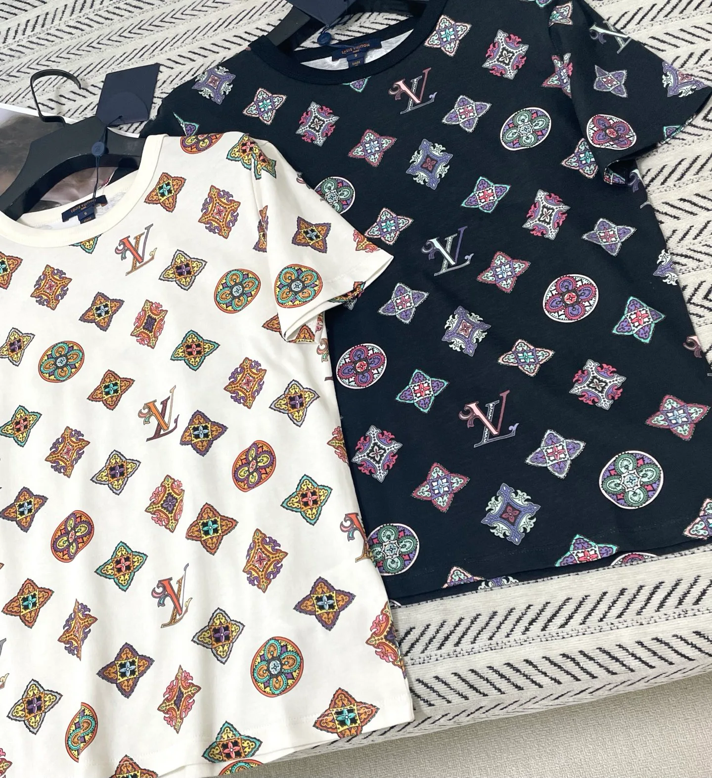 Women's T-Shirts LOUIS VUITTON 17952827
