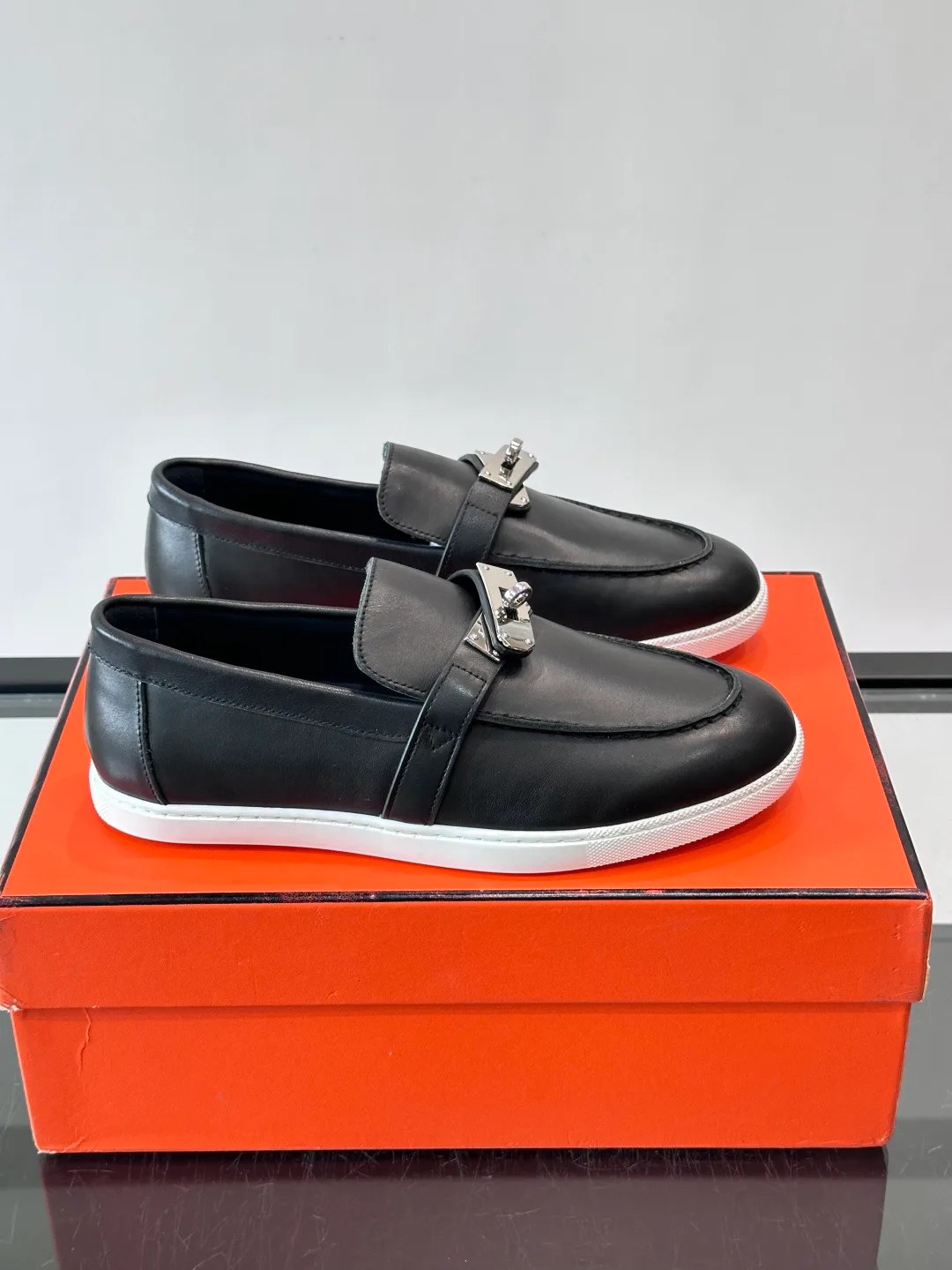 Men's Loafers And Dress Shoes HERMES 17904323