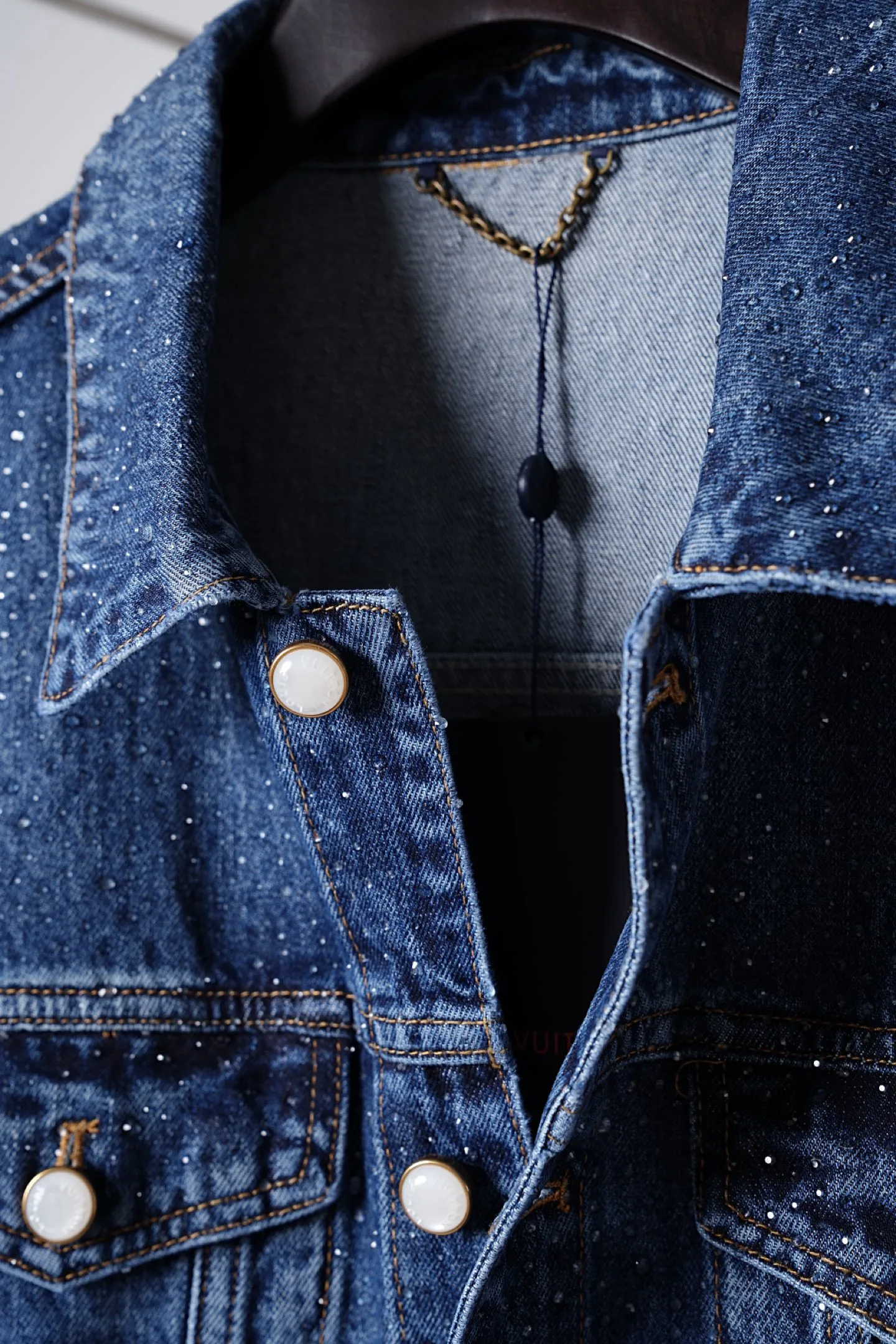 Men's Jackets And Down Jackets LOUIS VUITTON 18179072
