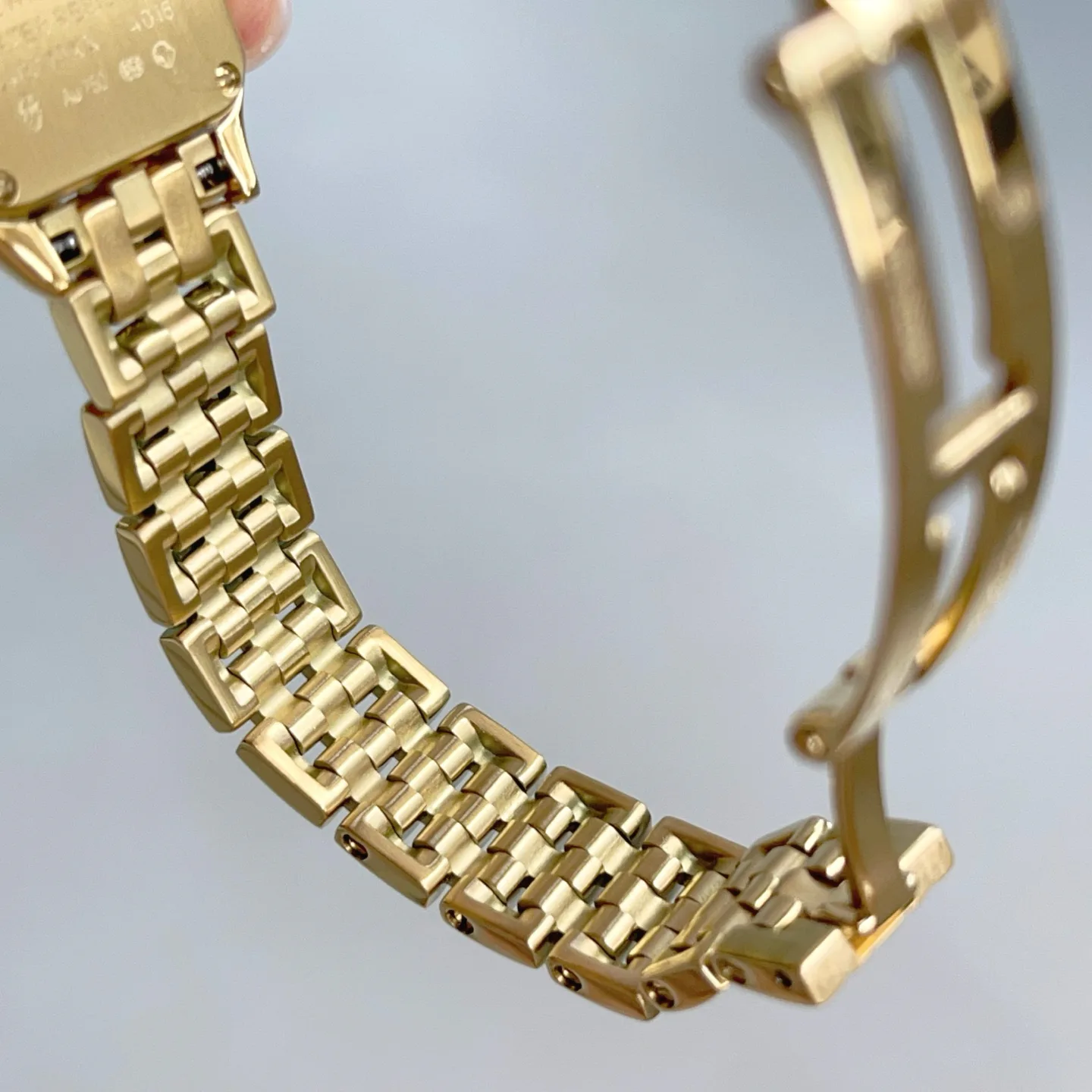 Women's Watches CARTIER 17843051