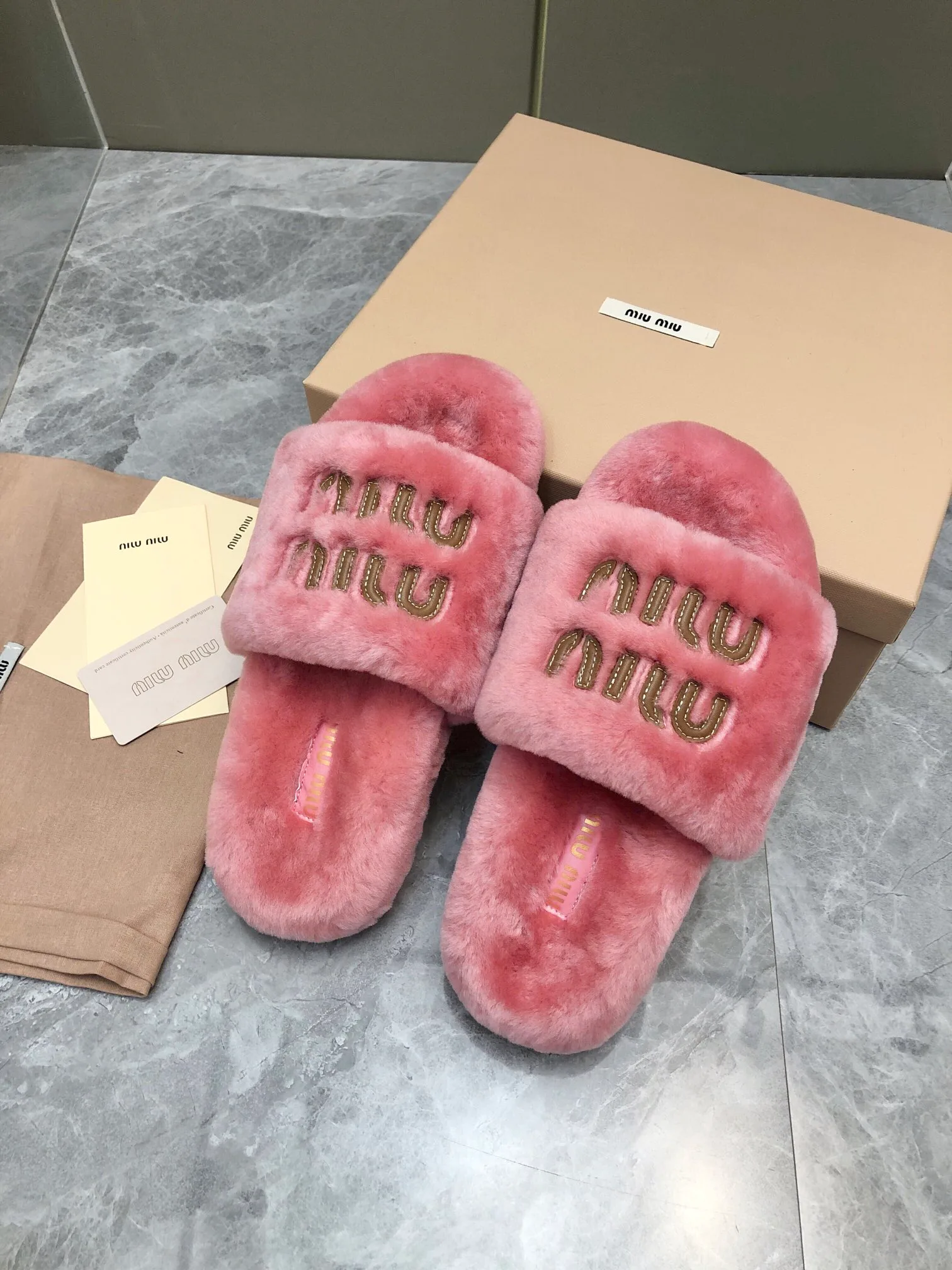 Women's Slippers MIU MIU 18005826