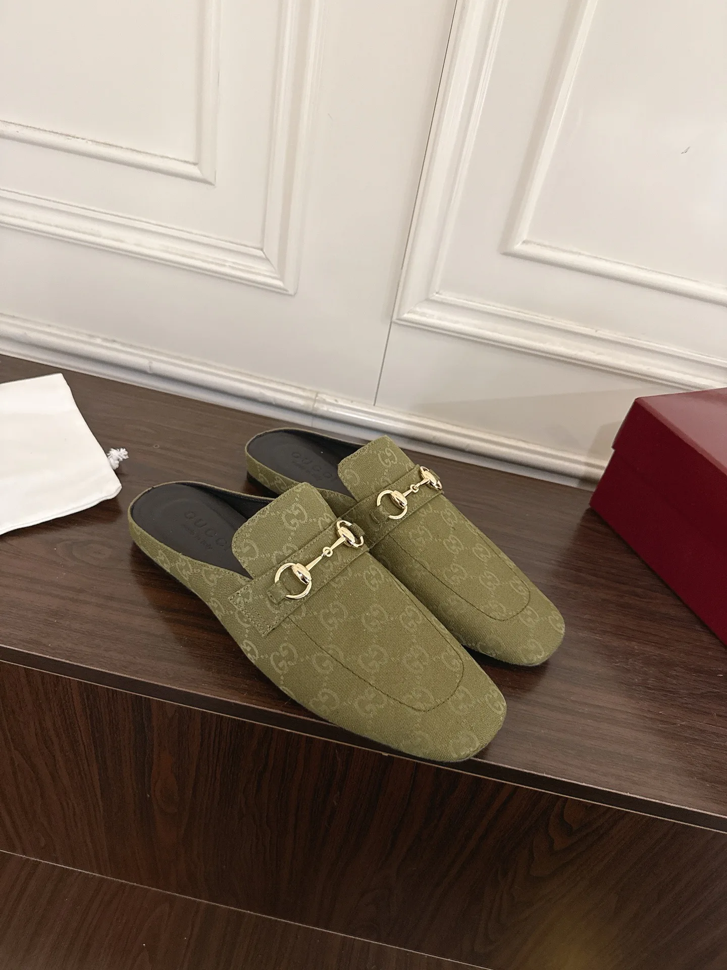 Women's Mules And Clogs GUCCI 17956784