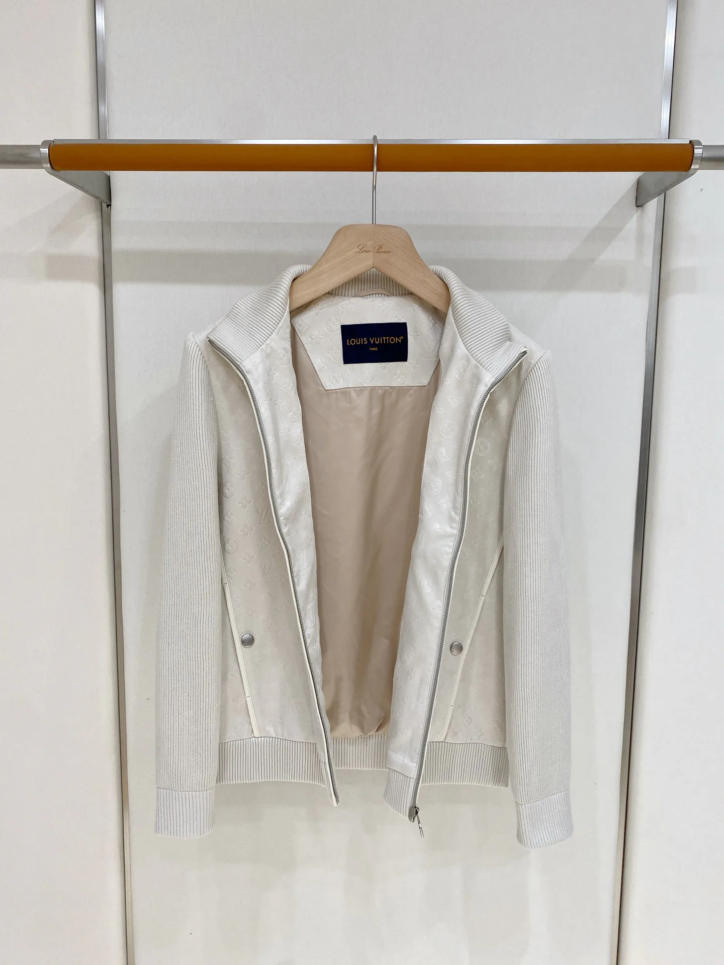 Men's Jackets And Down Jackets LOUIS VUITTON 18368825