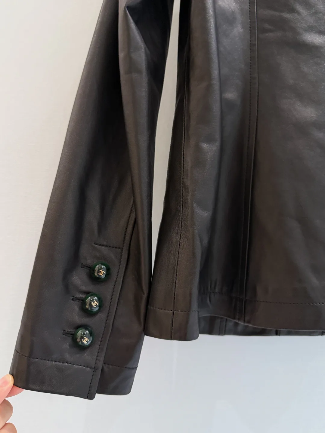 Women's Leather Jackets And Sheepskin Coats CHANEL 18374103