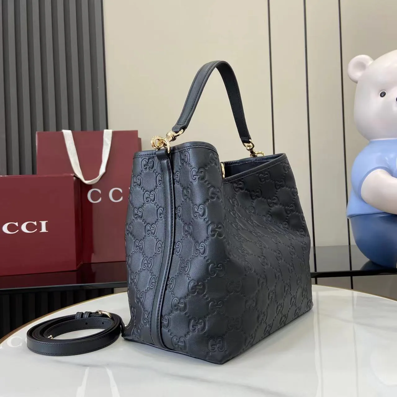 Women's Classic Handbags GUCCI 18404549
