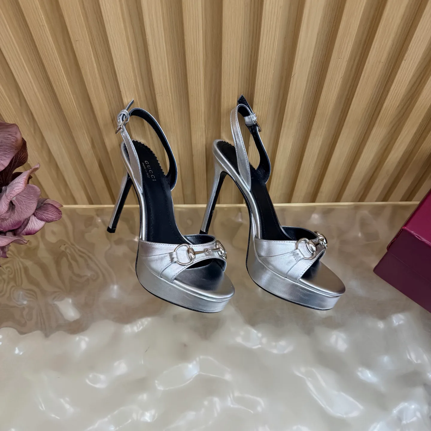 Women's Open-Toe Sandals GUCCI 17448815