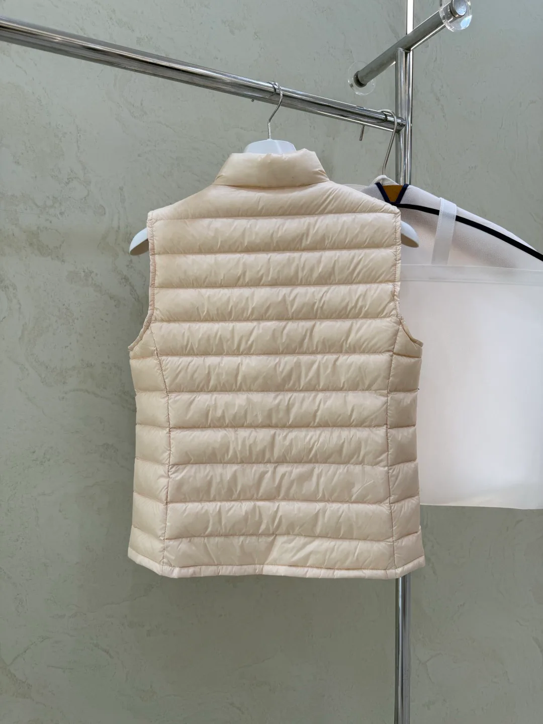 Men's Vests MONCLER 18030016