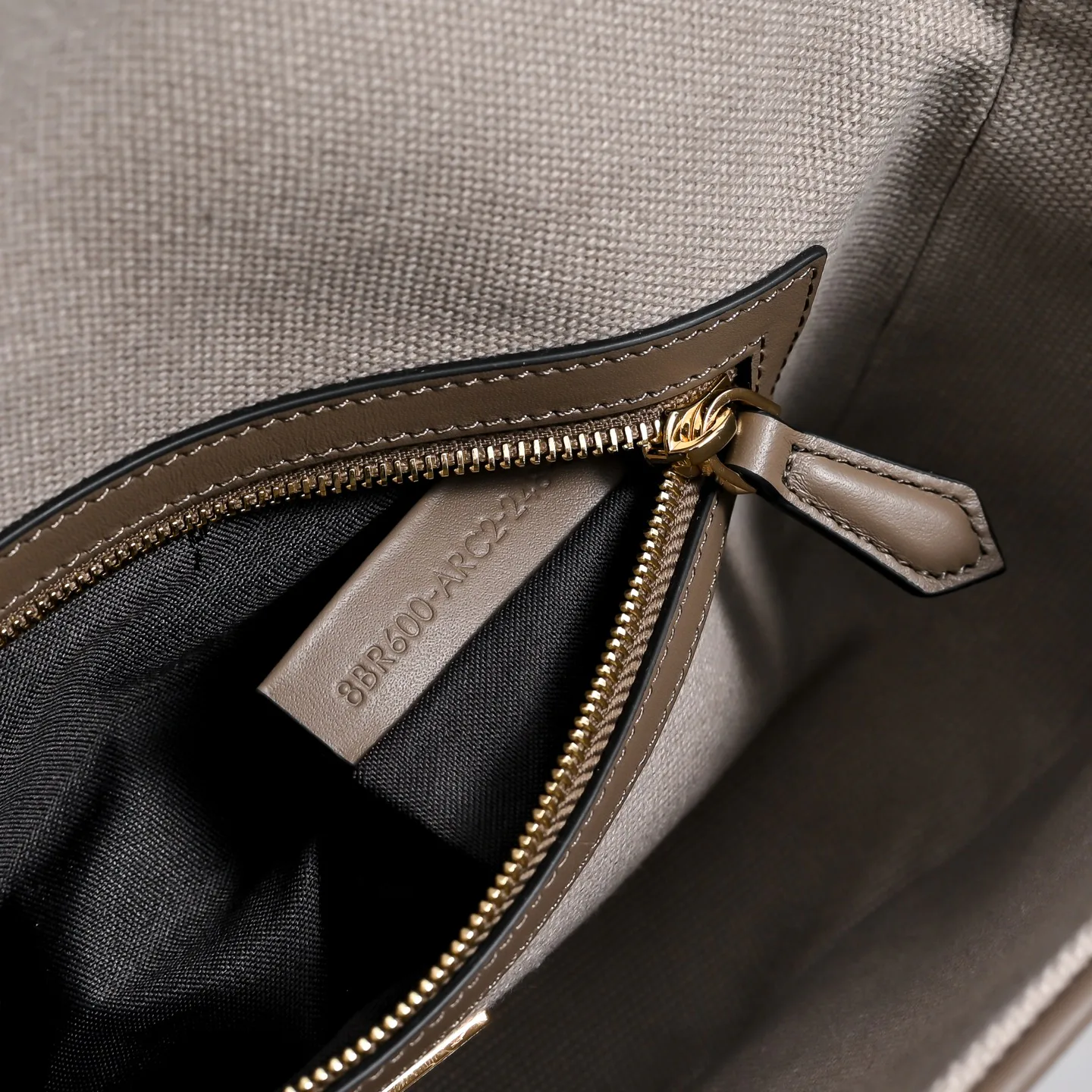 Women's Classic Handbags FENDI 18004263
