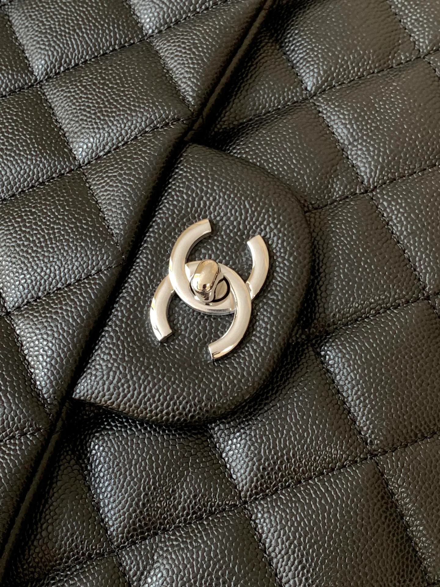 Women's Classic Handbags CHANEL 17949105