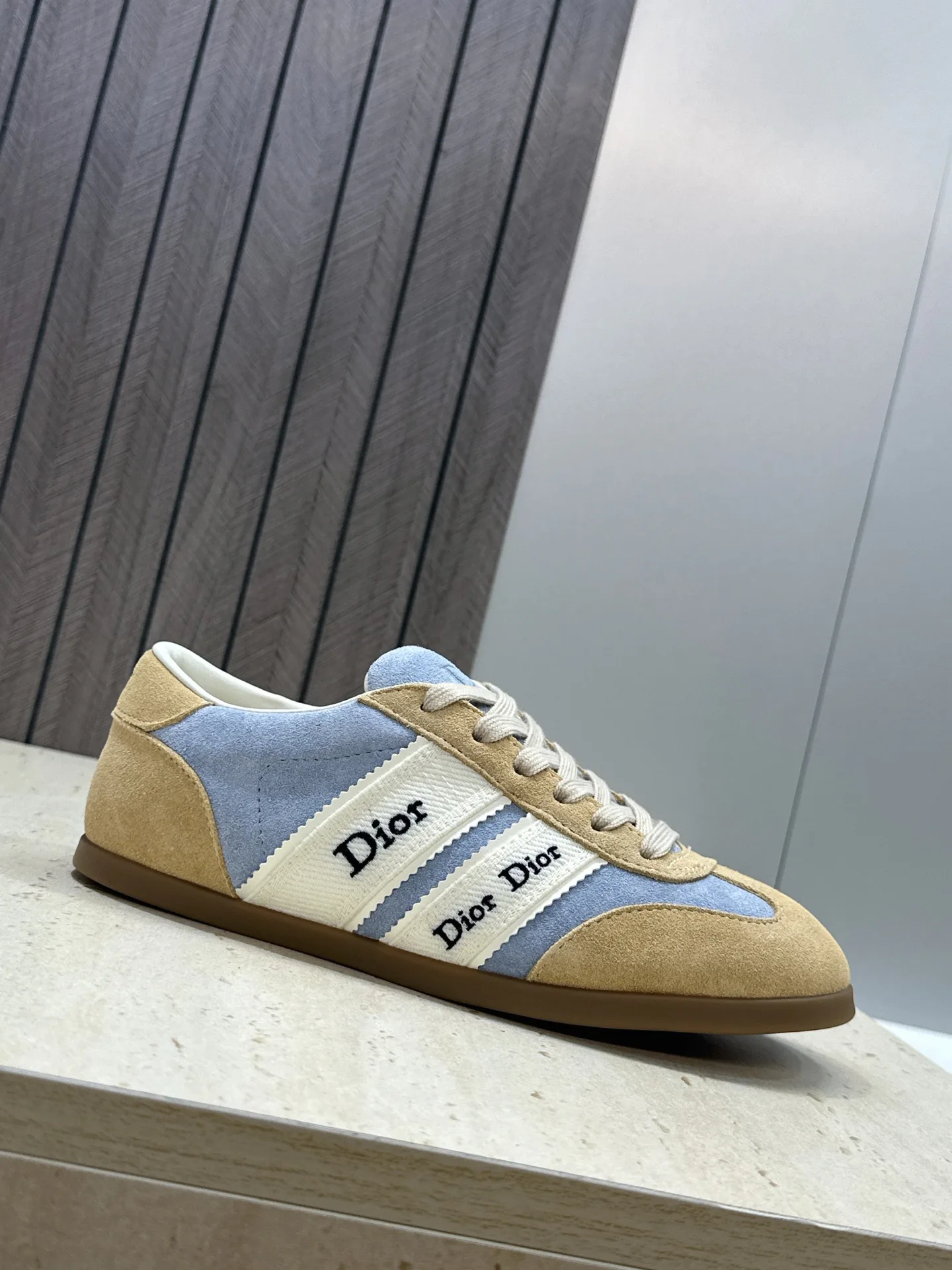 Women's Sneakers CHRISTIAN DIOR 17612349