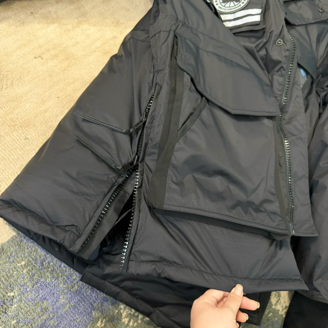 Men's Jackets And Down Jackets CANADA GOOSE 18179276