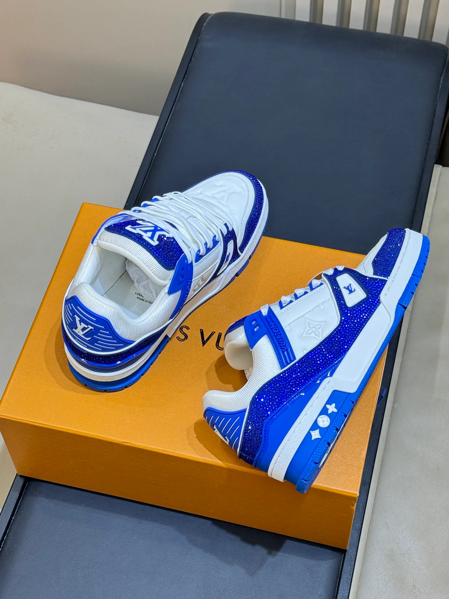 Men's Sneakers LOUIS VUITTON 18073567