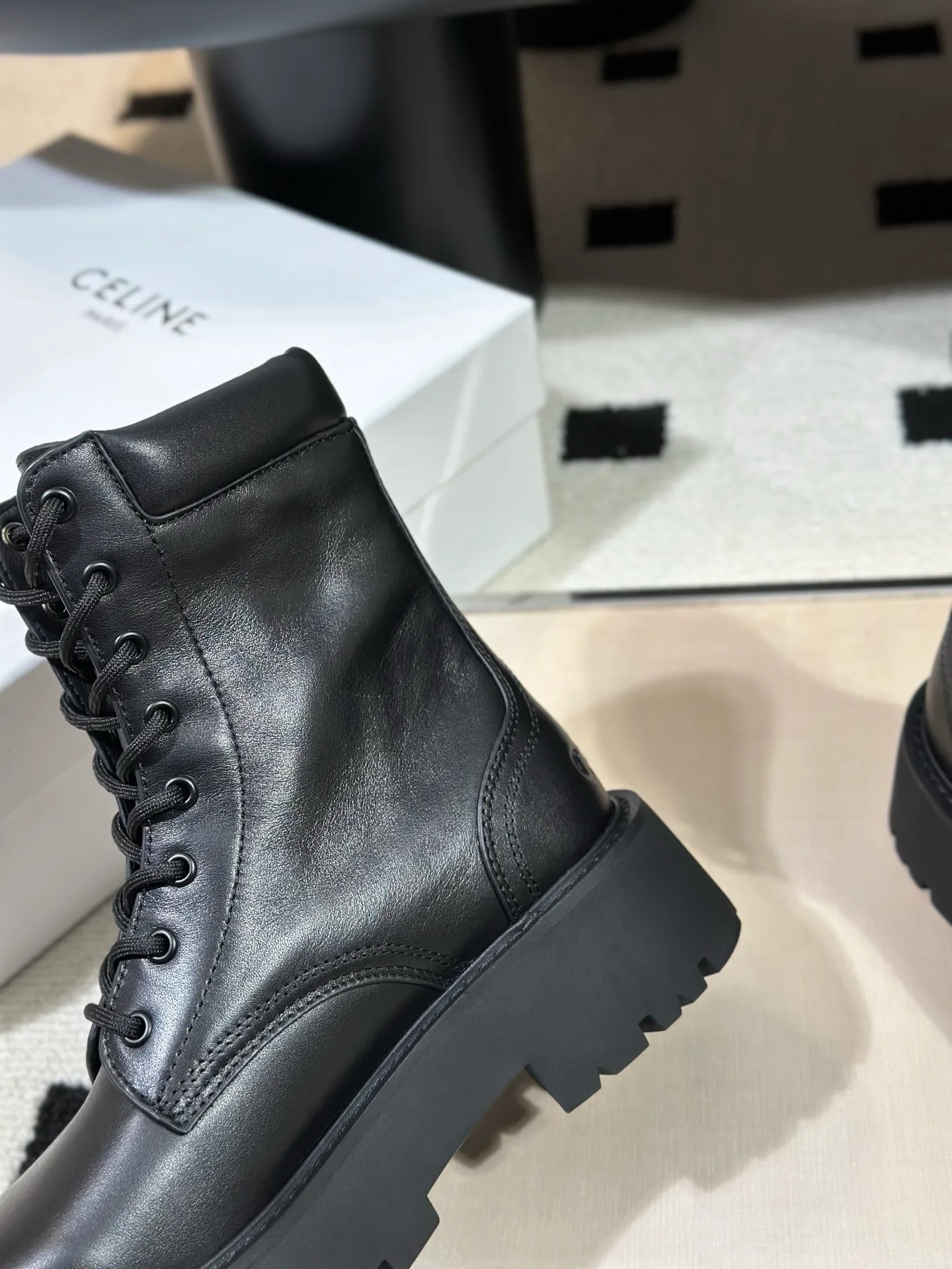 Women's Ankle Boots CELINE 18041649
