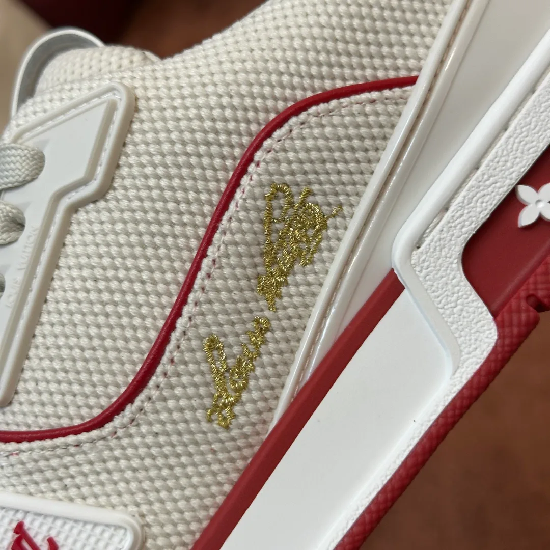 Men's Sneakers LOUIS VUITTON 18039895