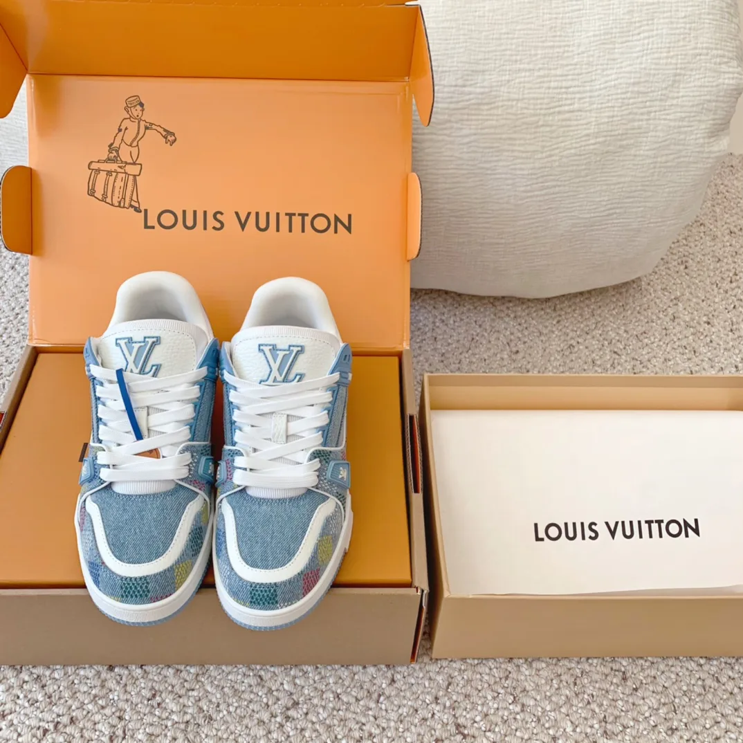 Кроссовки Женские Louis Vuitton 18625689