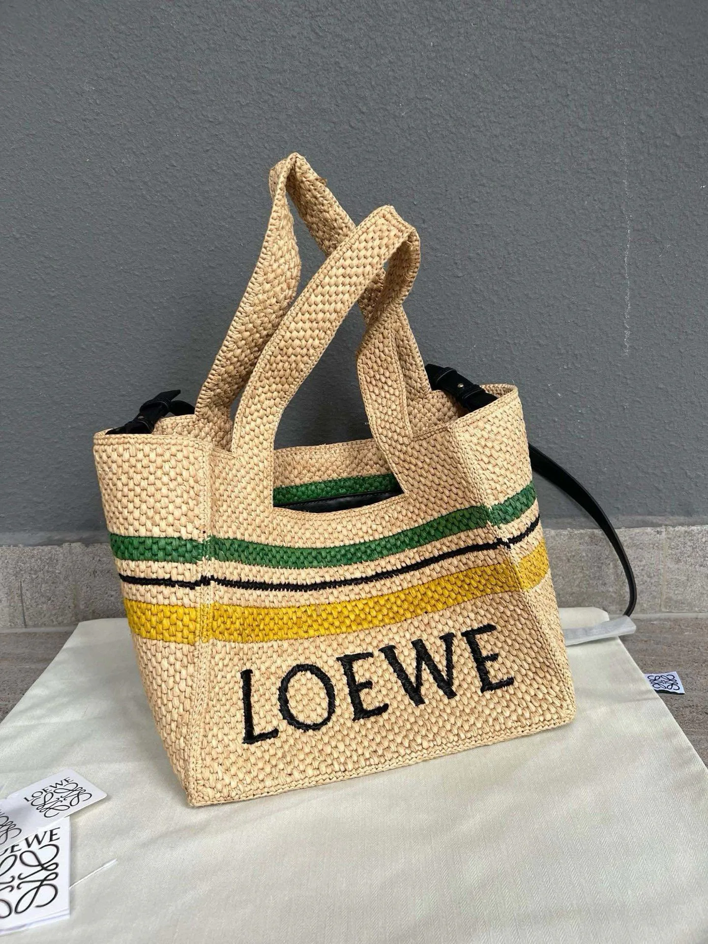 Women's Classic Handbags LOEWE 17673880