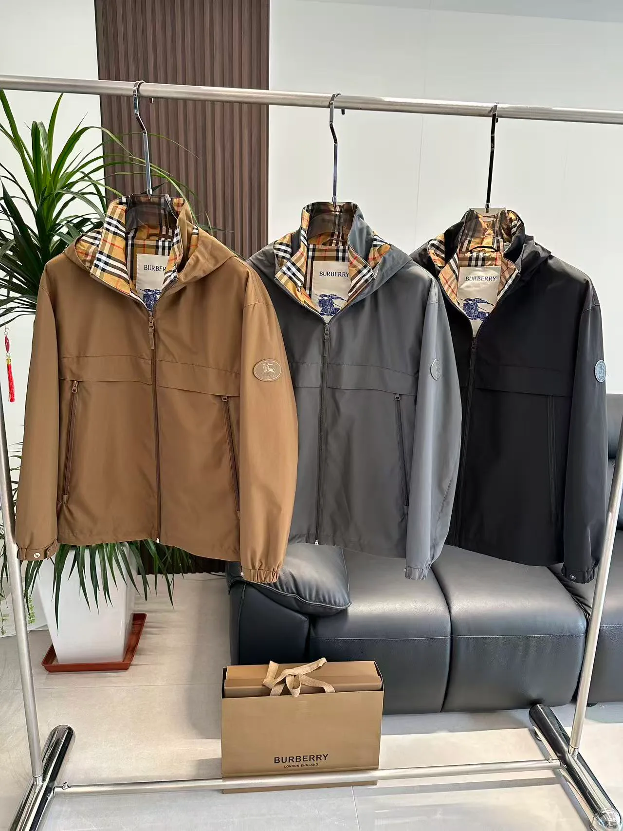 Men's Jackets And Down Jackets BURBERRY 17851170