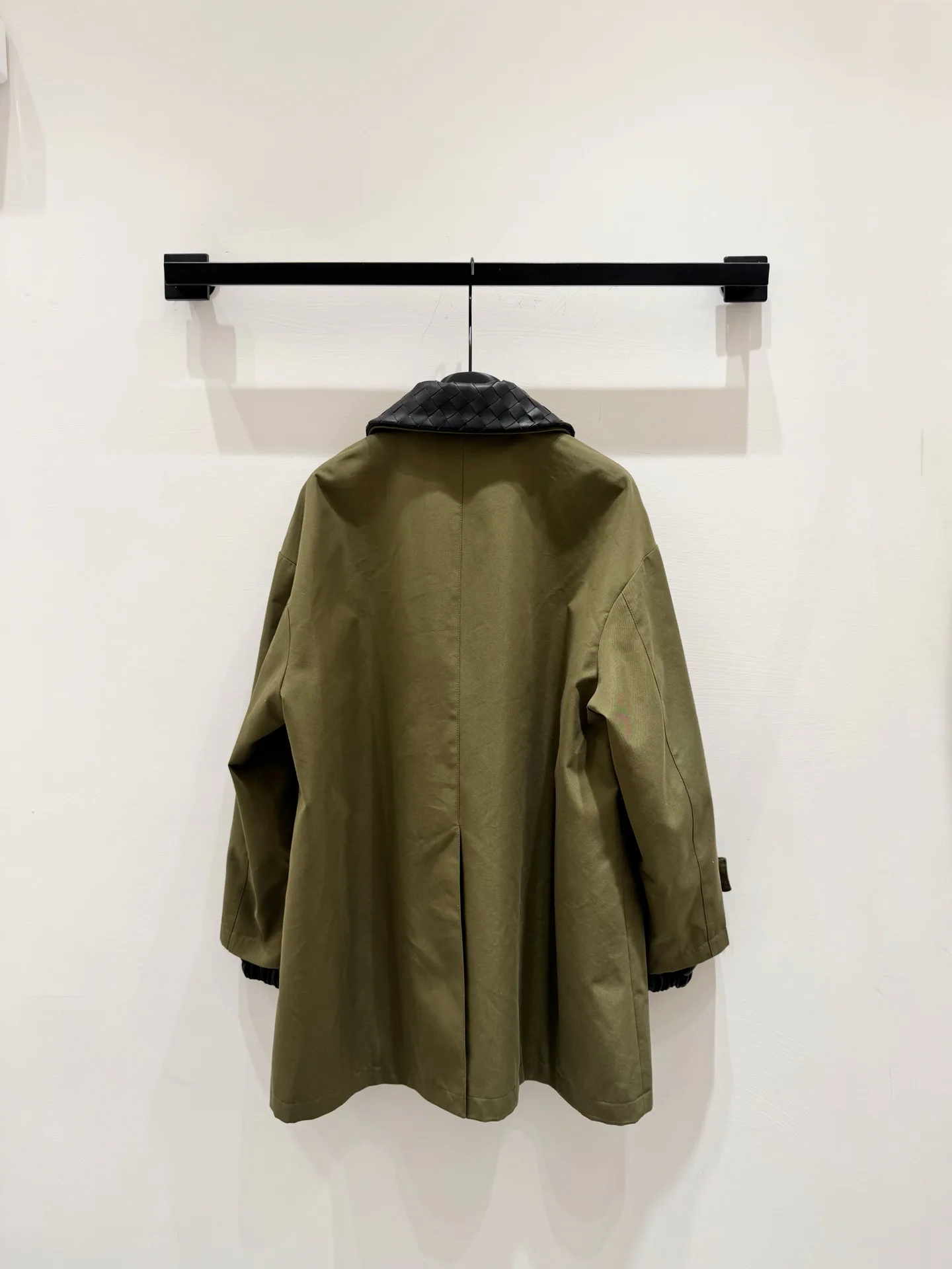Women's Leather Jackets And Sheepskin Coats BOTTEGA VENETA 18016008