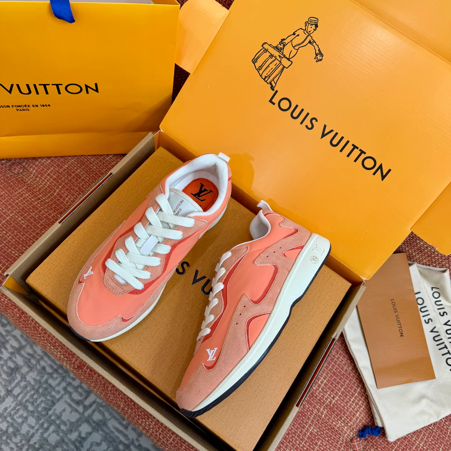 Men's Sneakers LOUIS VUITTON 17877592