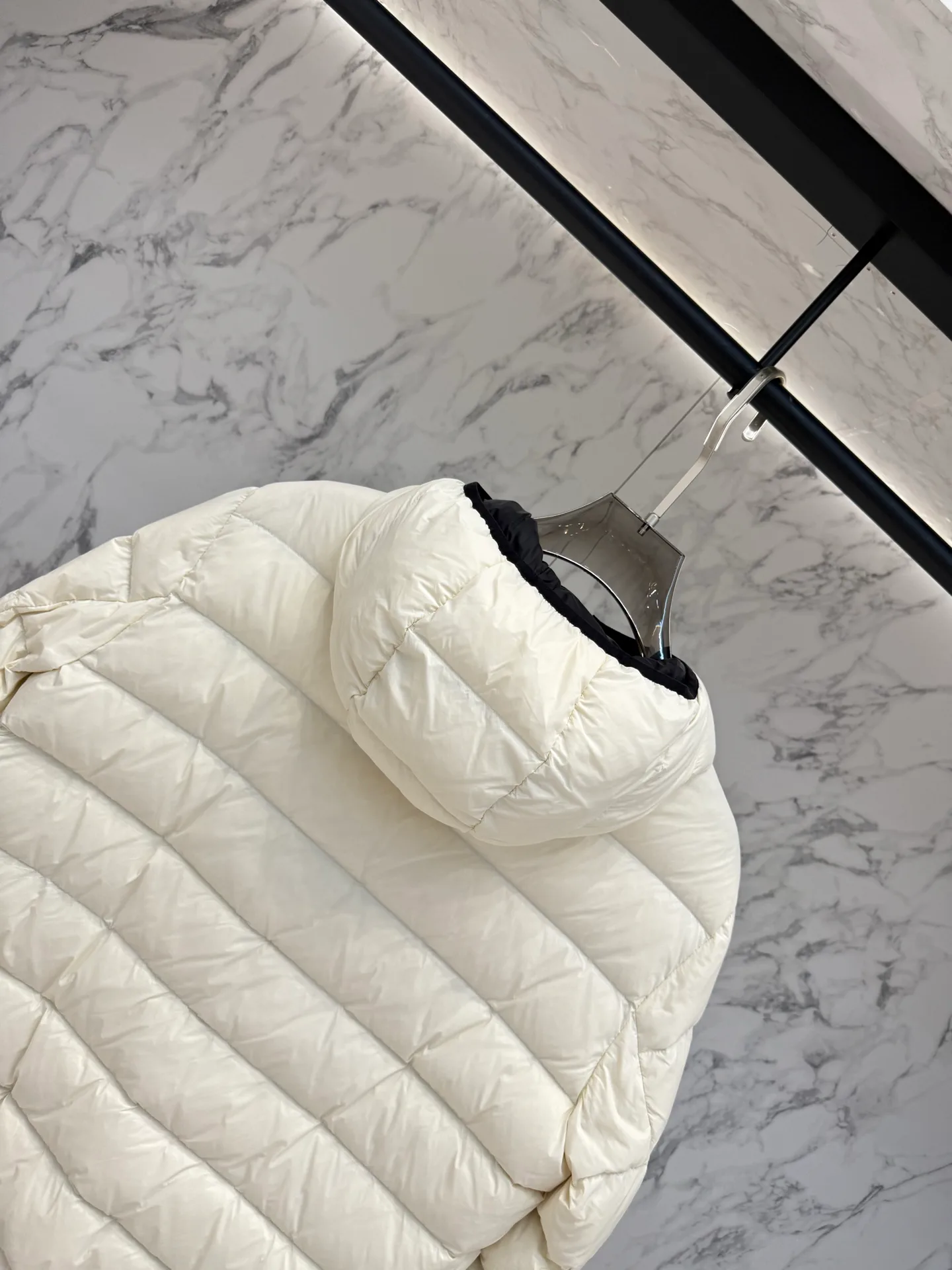 Men's Jackets And Down Jackets MONCLER 18046087