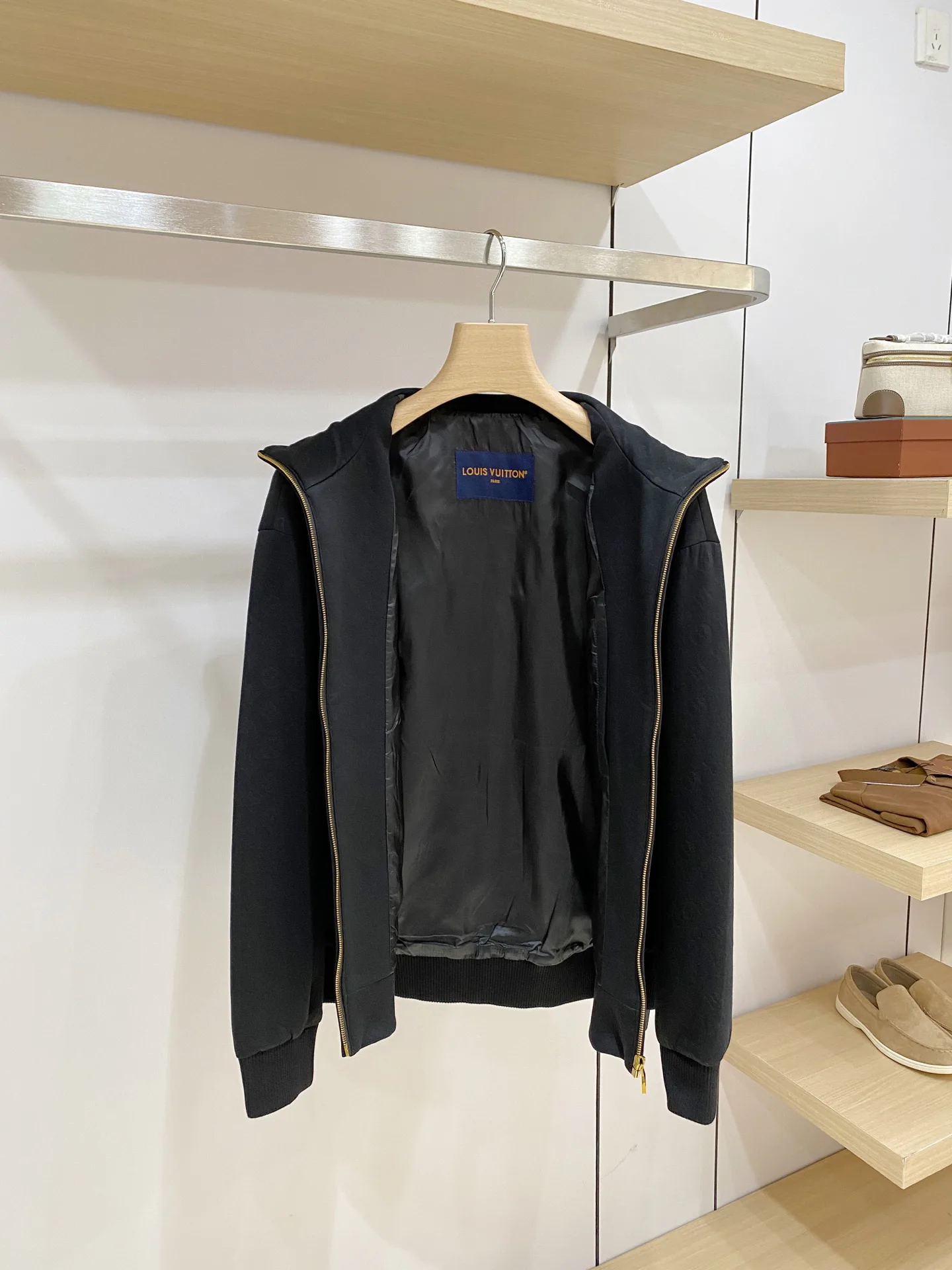 Women's Jackets And Down Jackets LOUIS VUITTON 18178226