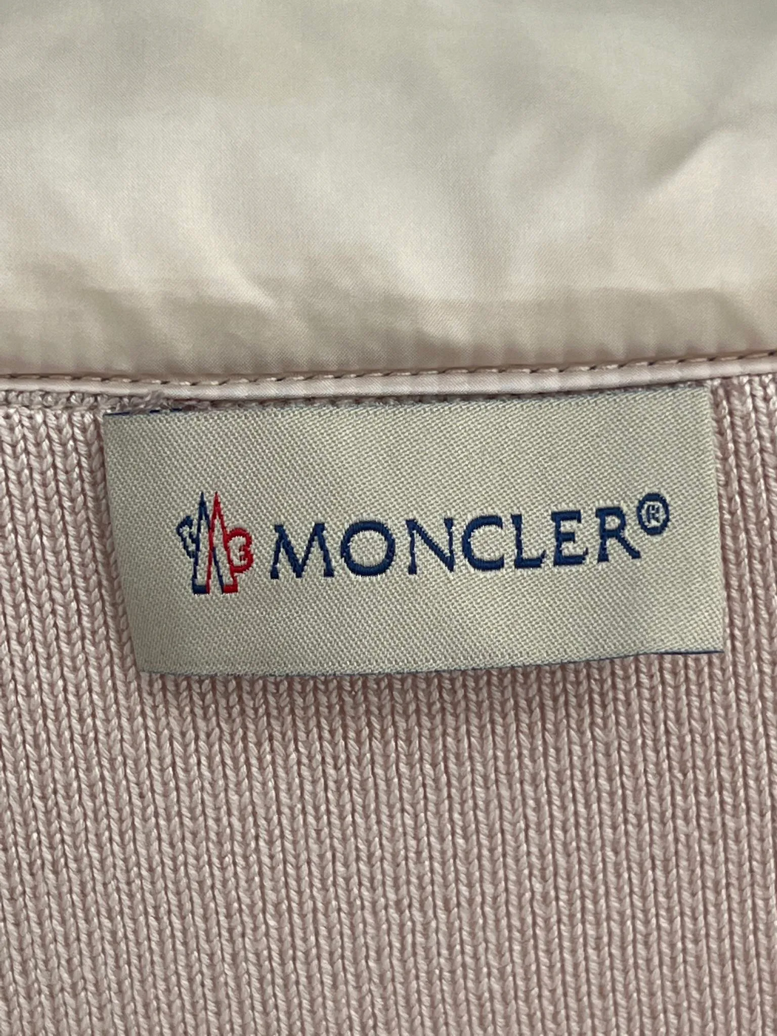 Women's Jackets And Down Jackets MONCLER 18416265