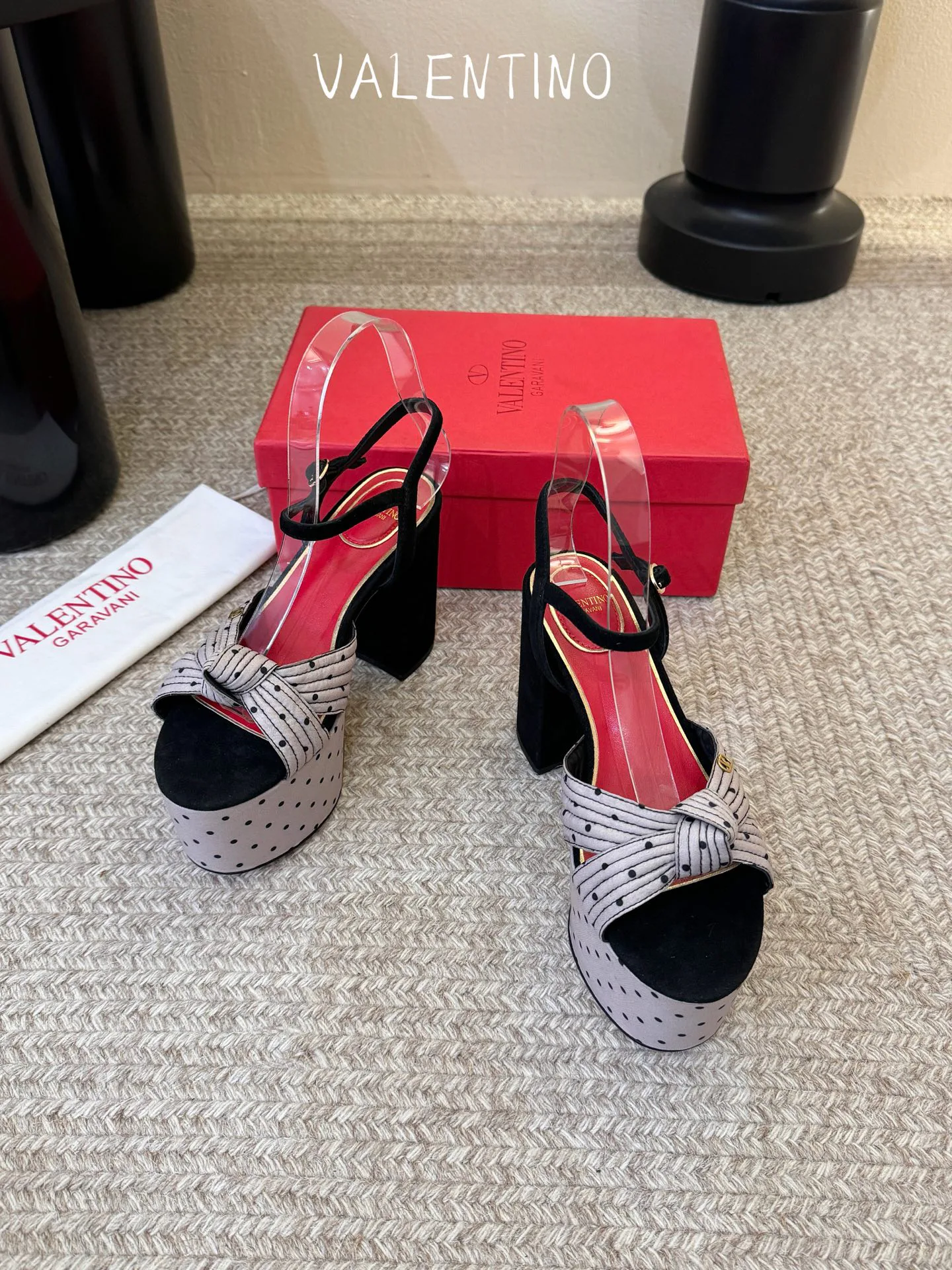 Women's Open-Toe Sandals VALENTINO 17396962