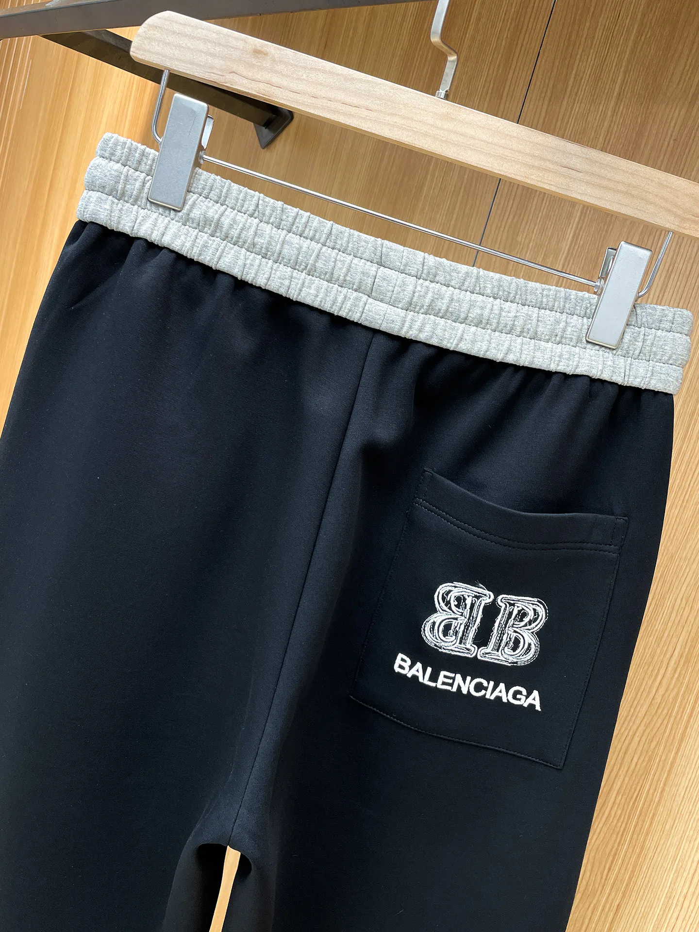 Men's Trousers BALENCIAGA 18499608