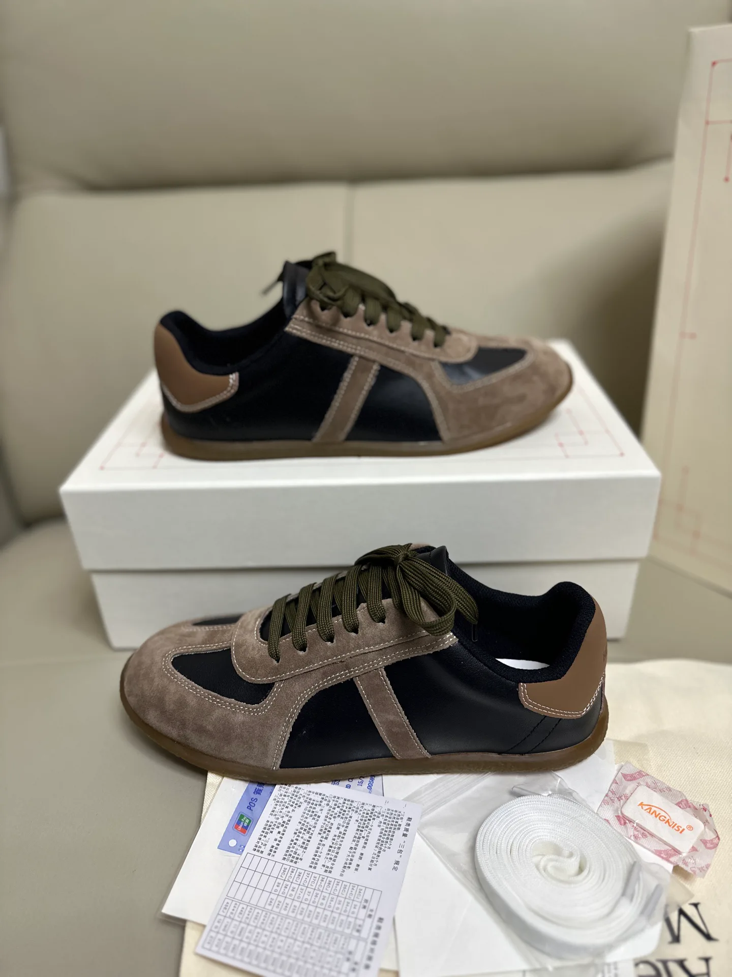 Кроссовки Женские Alexander Mcqueen 18616771