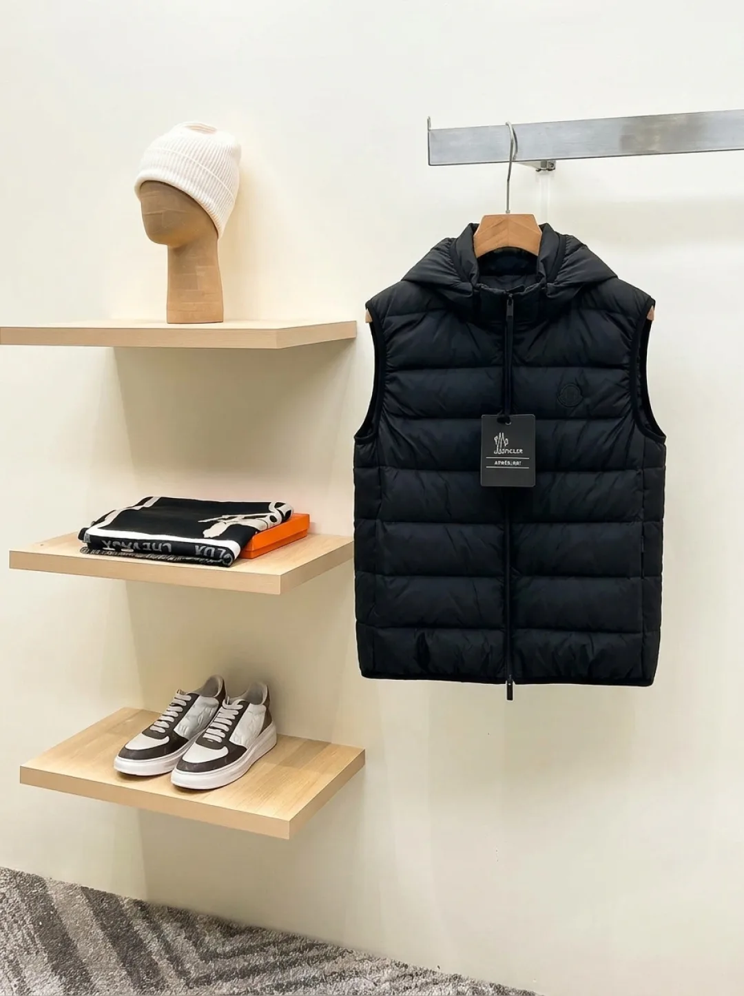 Жилеты Мужские Moncler 18596635
