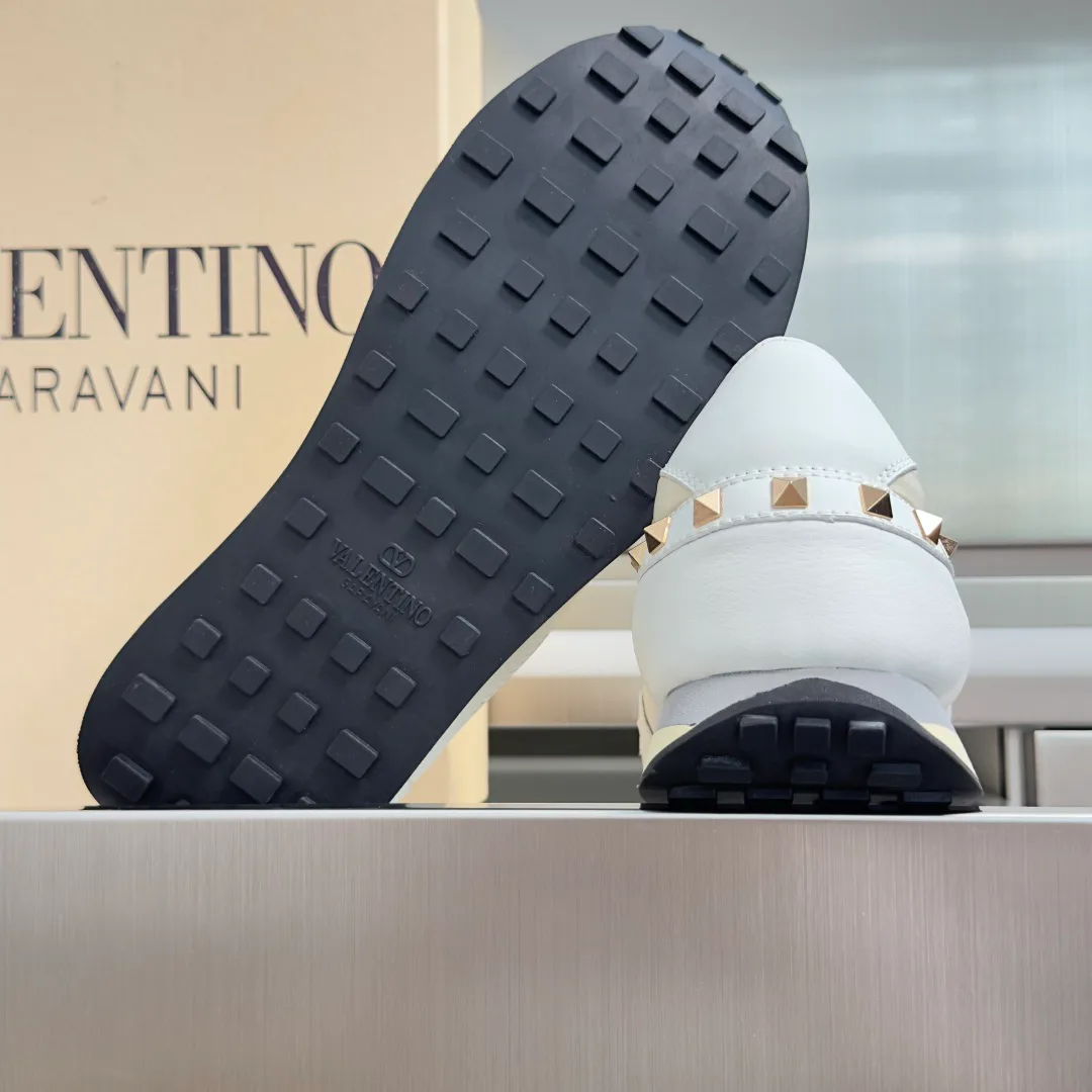 Women's Sneakers VALENTINO 17859886
